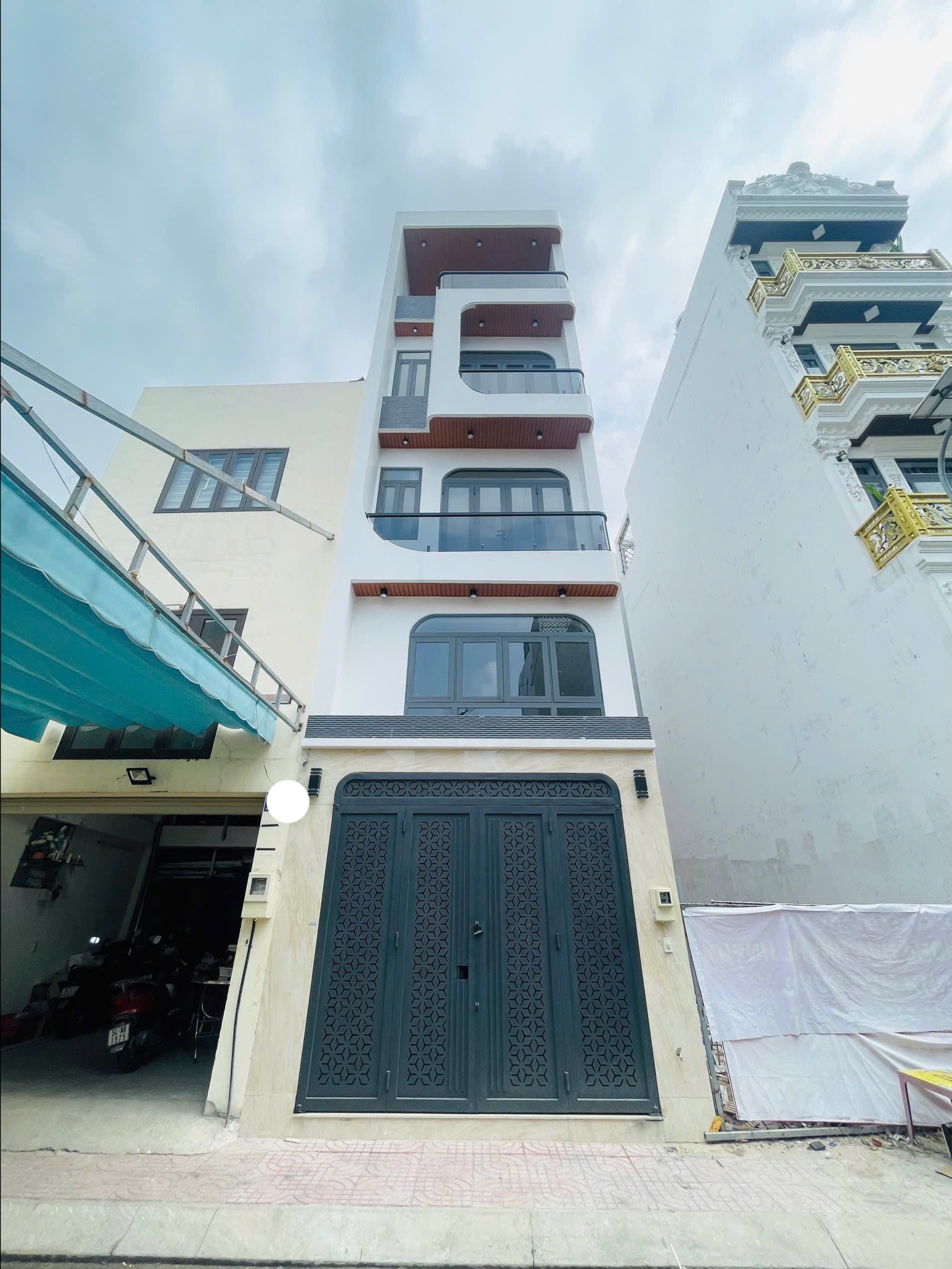 Nhà mới 100% cần bán gấp chưa tới 8Đ ,DT:4x13,06 thích hợp cho thuê CHDV hoặc dọn vào ở ngay 🥰