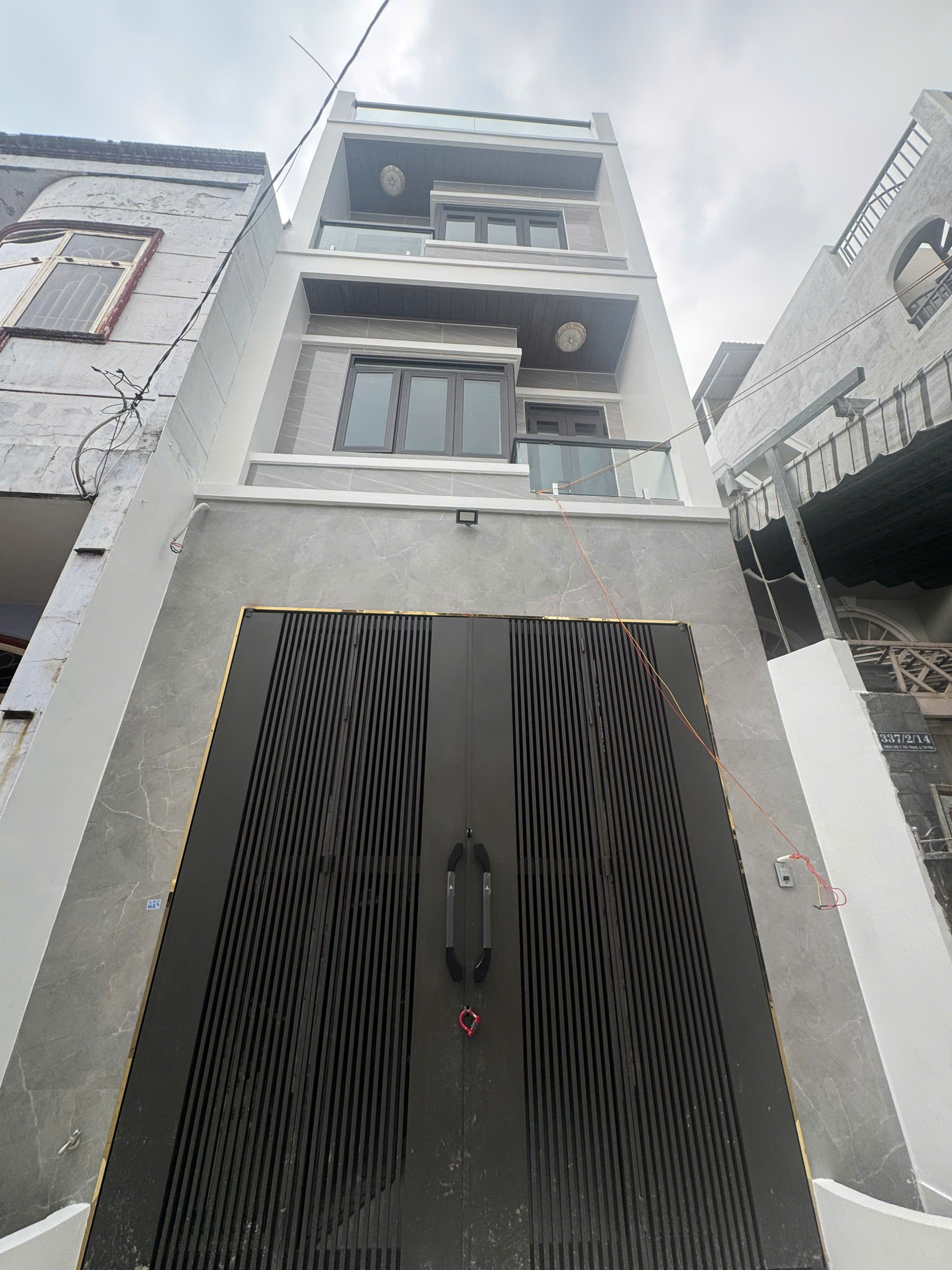 🔥 NHÀ MỚI XÂY THẠCH LAM (4X14M) - 3.5 TẤM - XE HƠI TRONG NHÀ - TẶNG NỘI THẤT - GIÁ 7.7 TỶ 🔥