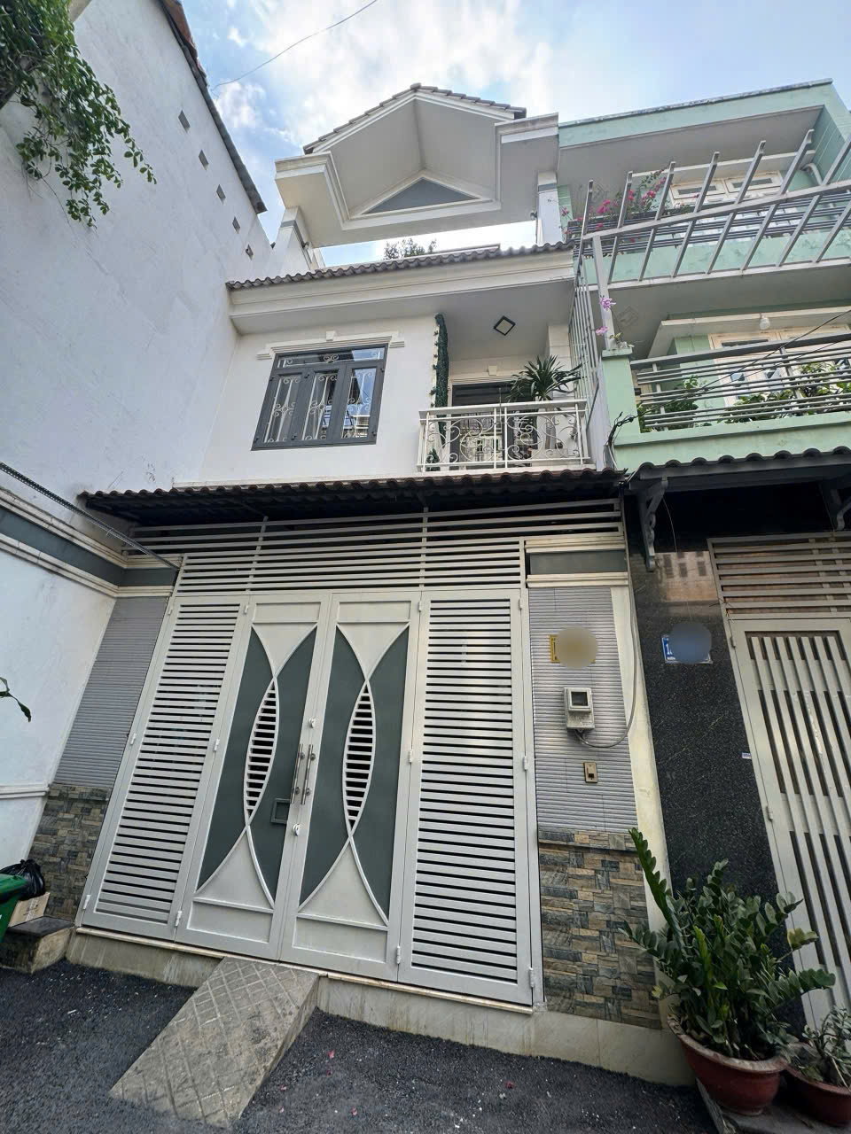 BÁN NHÀ HẺM XE HƠI ĐƯỜNG HỒ VĂN LONG NGAY NGÃ TƯ GÒ MÂY • 4.8 x 15m • TRỆT, 2 LẦU • GIÁ BÁN 5.1 TỶ