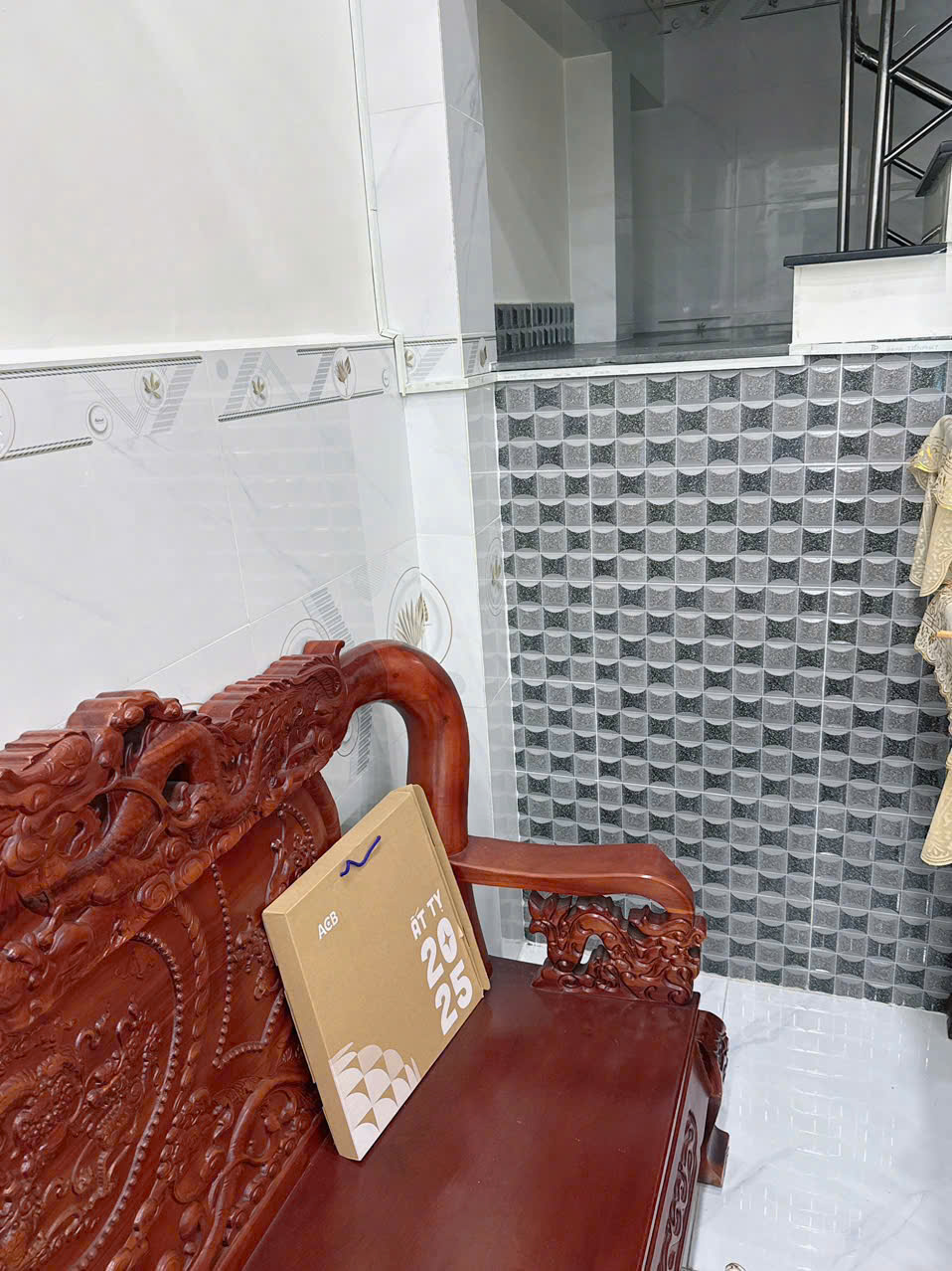 🏠 Bán nhà mặt tiền Tỉnh Lộ 10, Bình Trị Đông, Bình Tân - 4.85x16.37m, giá 11.8 tỷ, cấp 4