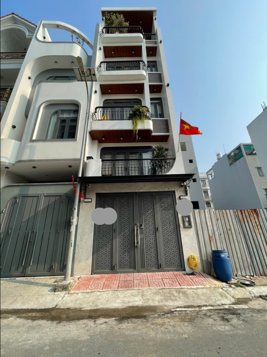 Chủ kẹt cần bán gấp nhà đẹp trong khu dân cư hoa sứ, DT:4x14 thích hợp cho thuê hoặc dọn vào ở ngay