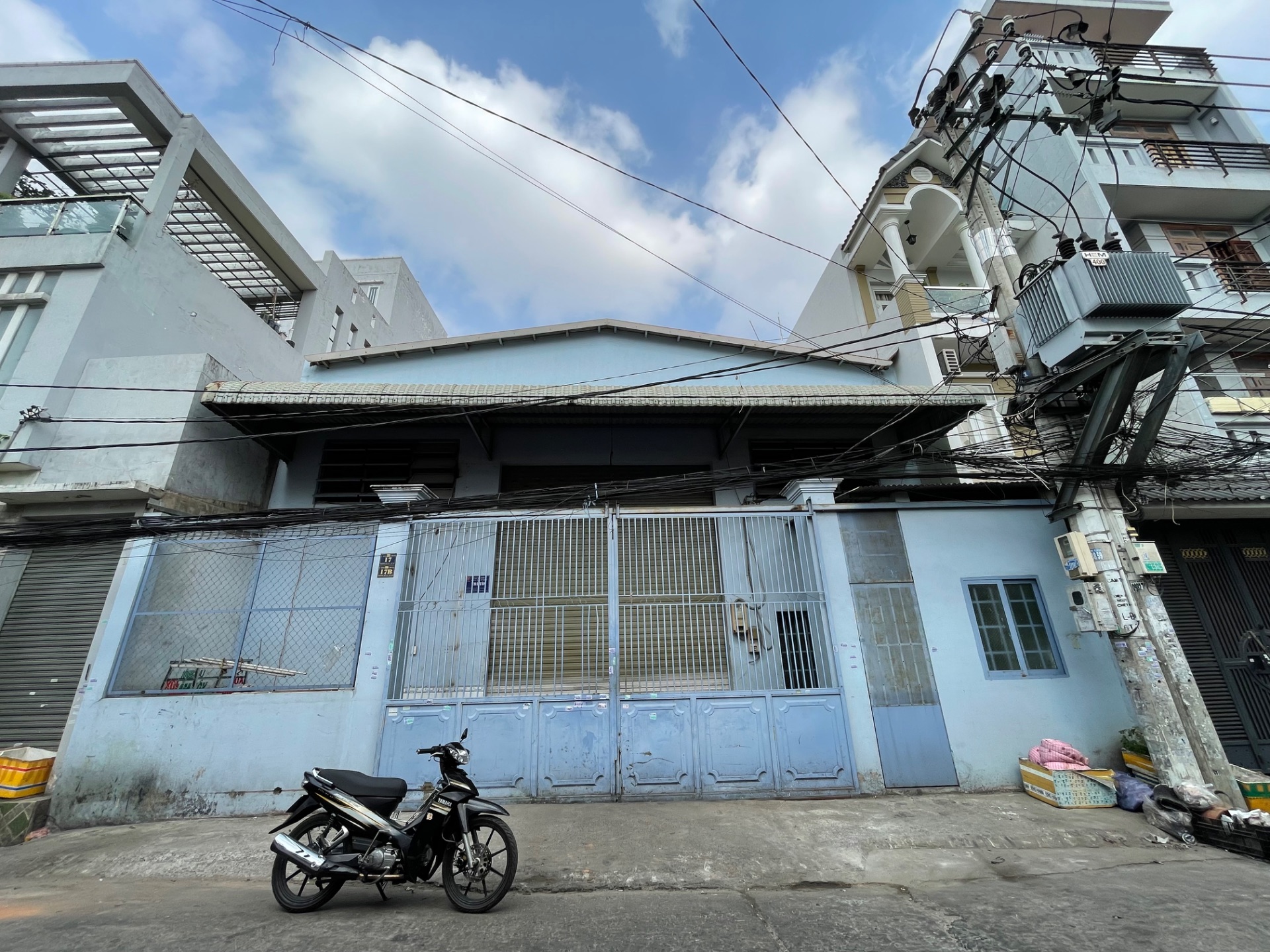 BÁN NHÀ XƯỞNG NGAY BÌNH LONG – VĂN CAO – KHUÔN VIÊN RỘNG 12X22M – ĐƯỜNG 8M – GIÁ 22 TỶ