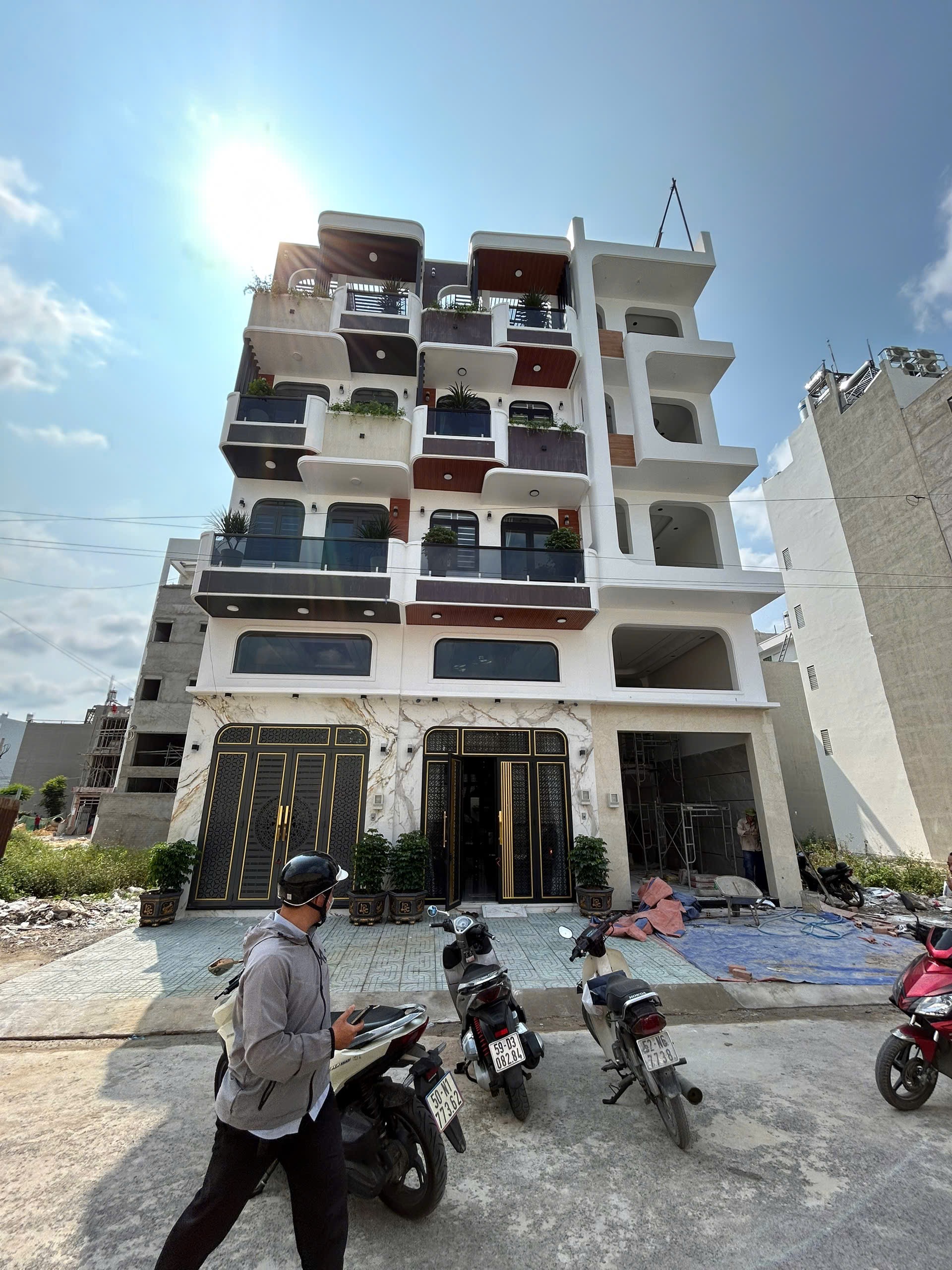 Cặp nhà Vip đường 20m đường Tây Lân, DT:4x13,5 chỉ 7Đ8 TL nhà mới 100% anh chị dọn vào ở ngay