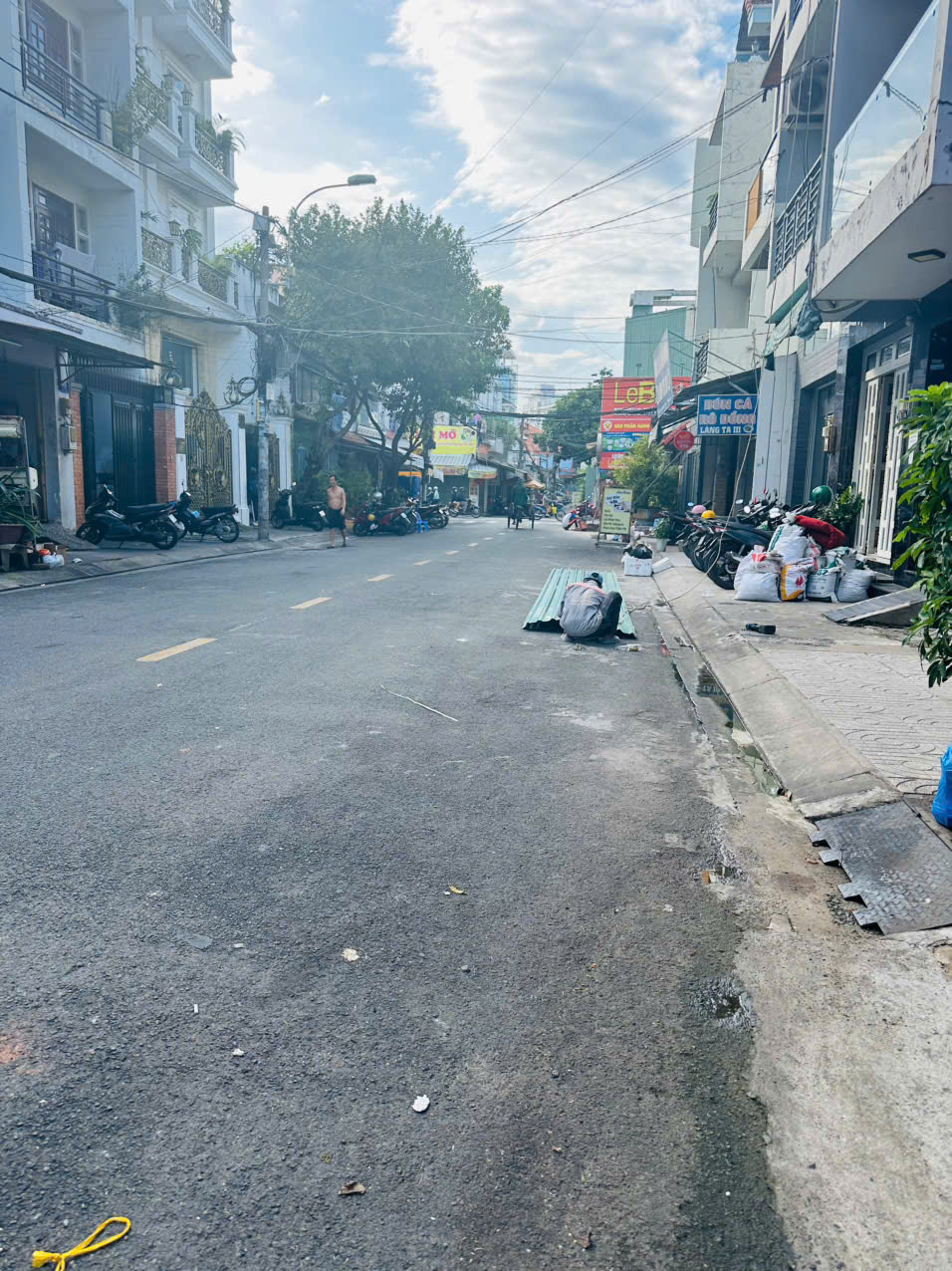 Bán Nhà Lửng 3 lầu DT: 13.8x20.5m MT Đường Lê Lăng, P. Phú Thọ Hòa, Giá: 45 tỷ