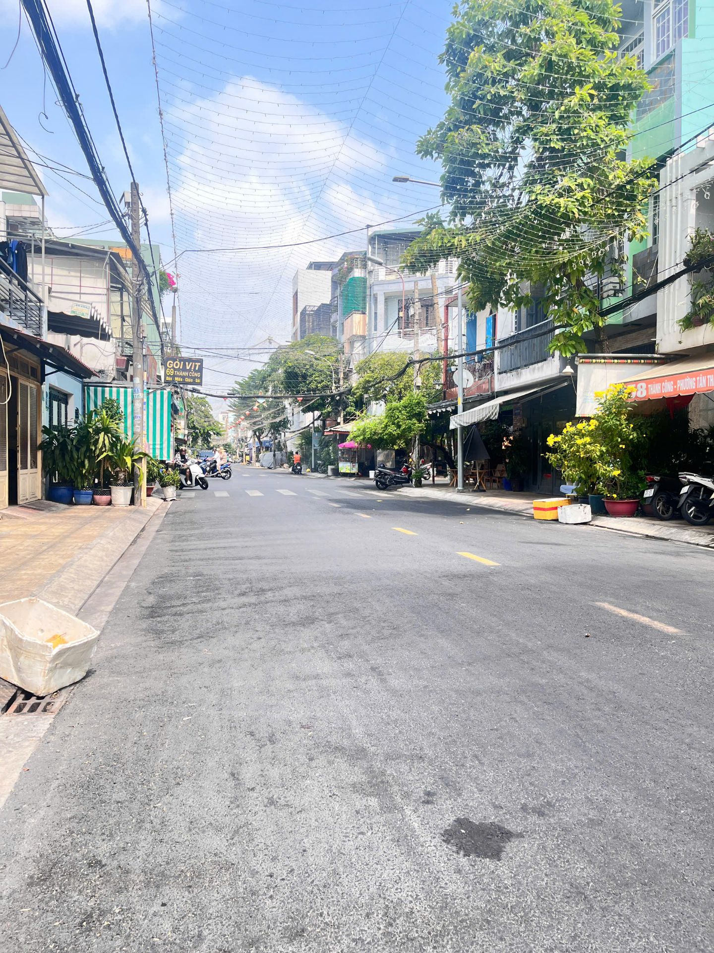 Bán Nhà 3 Lầu DT: 8x18m MT Đường Thành Công, P. Tân Thành, Giá: 27.5 tỷ