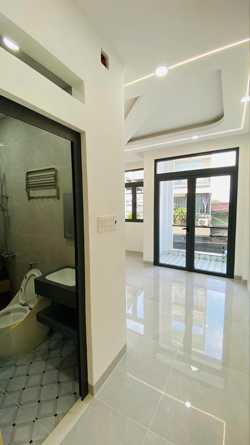 🔹 Bán nhà mặt tiền Đường số 21, Bình Tân: 4x11.5m, giá 5.6 tỷ, sổ đỏ chính chủ 🔹