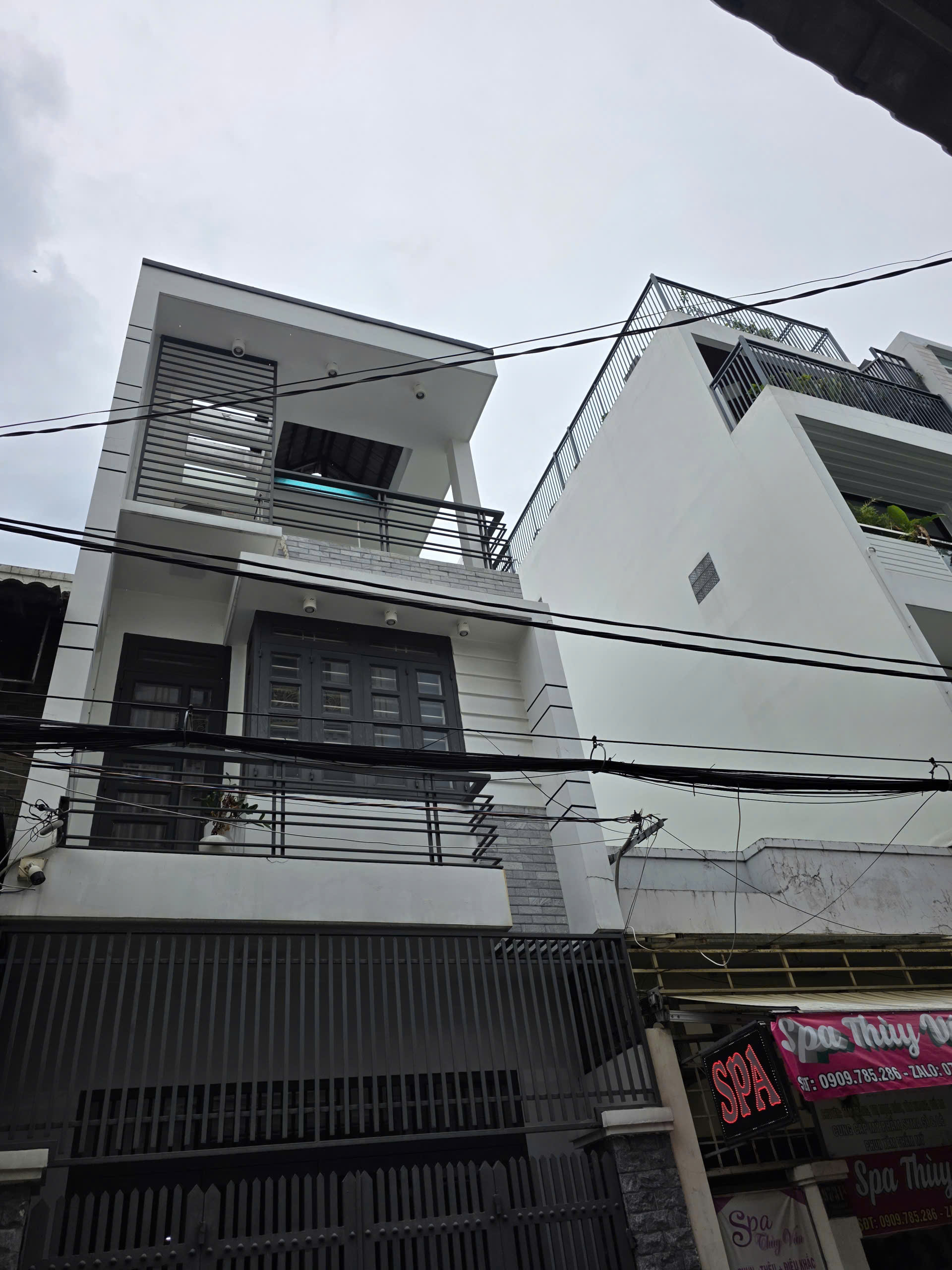 Bán nhà 2 lầu đường Tân Quý_P.Tân Quý, DT: 4x13m, hẻm thông 5m, Giá: 7.8 tỷ tl