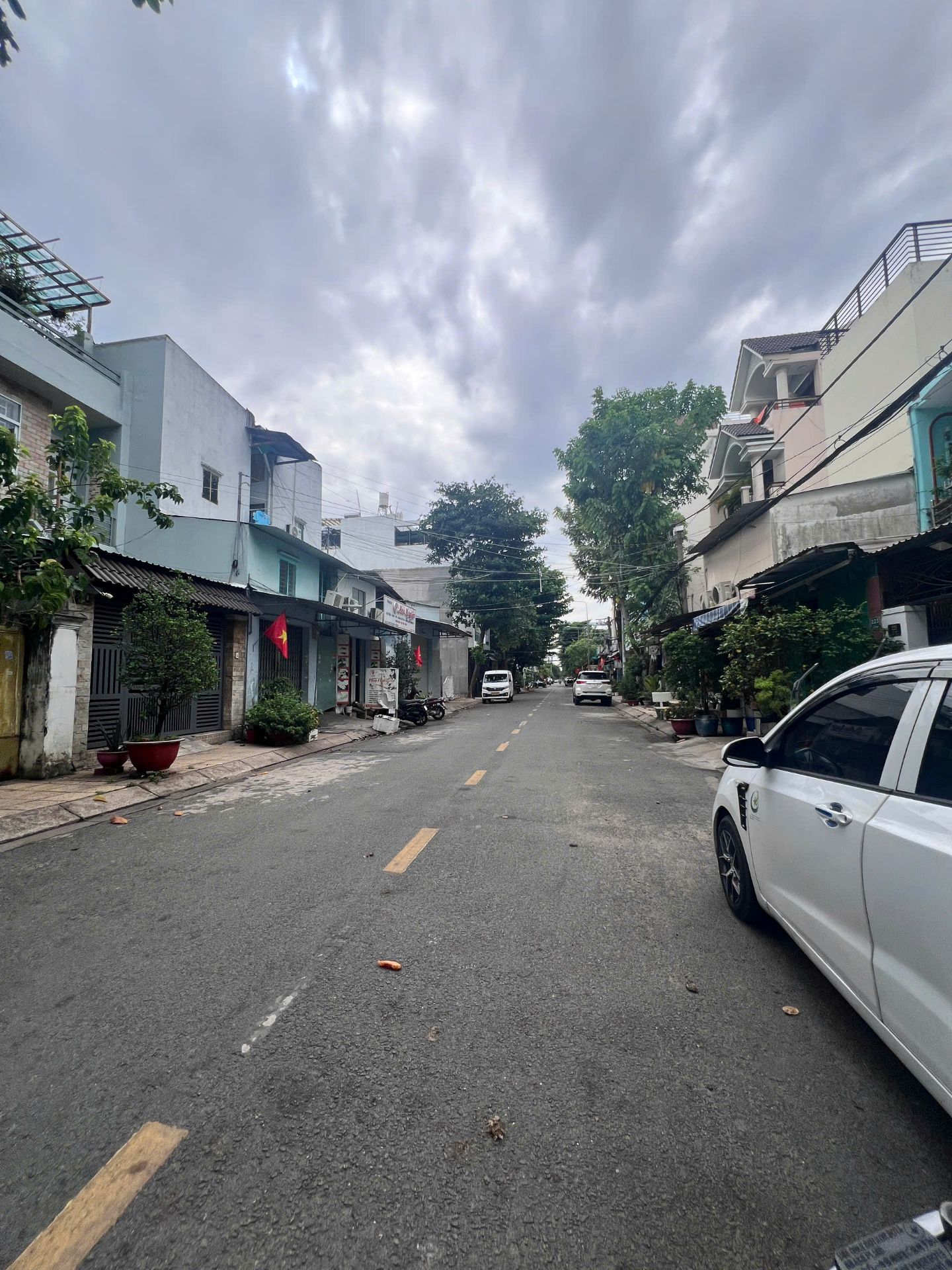 Bán Nhà 1 Tấm DT: DT: 16x19m MT Đường Lê Lâm, P. Phú Thạnh, Giá: 36 tỷ