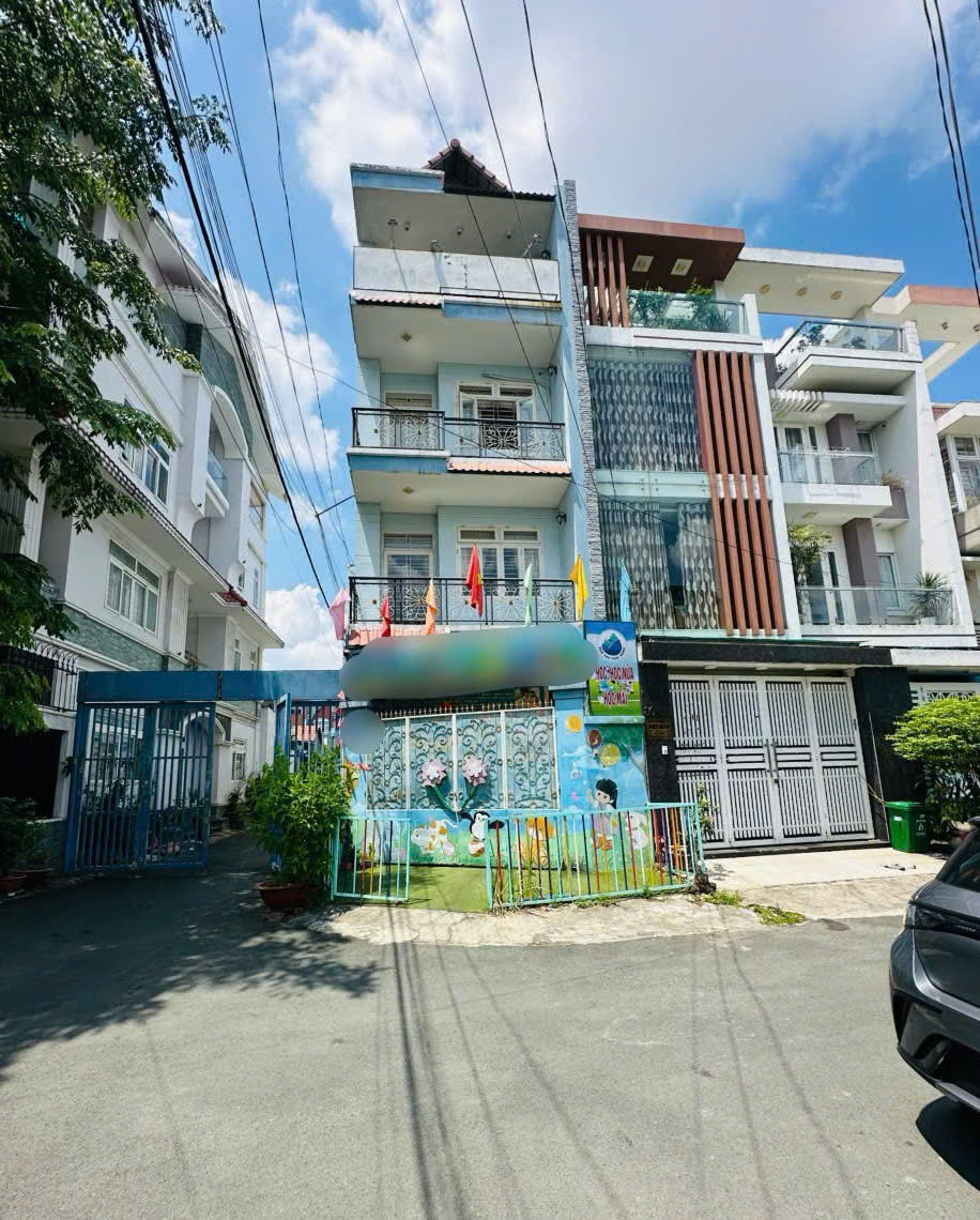 Bán nhà 4 tầng vị trí đẹp đối diện công viên - Dt: 4,5x17m Giá 11,5 tỷ đường Gò Dầu quận Tân Phú