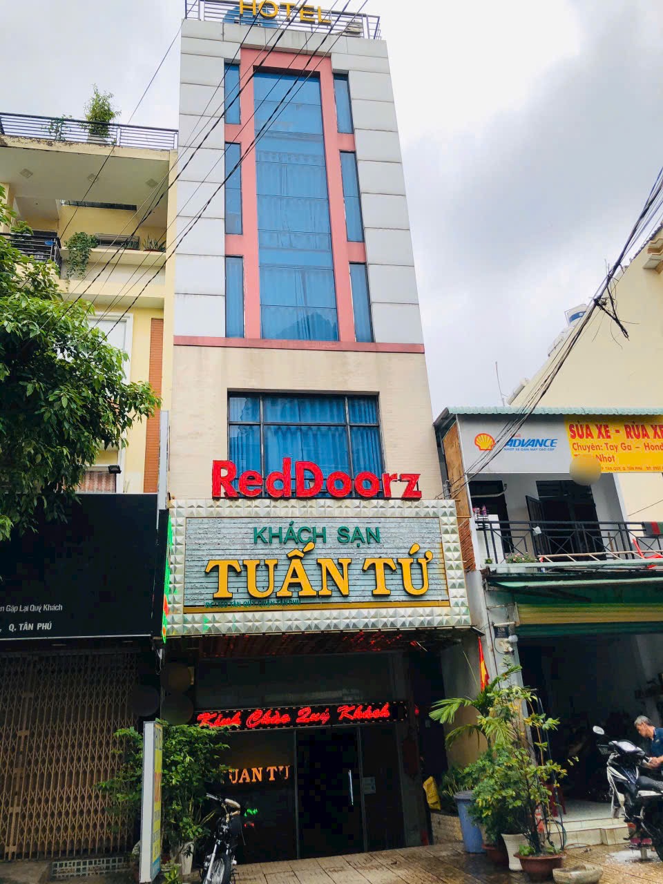 ‼️ KHÁCH SẠN TÂN QUÝ DT: 5x19M ( nở hậu 5.6M ) - Trệt 4 lầu ST ) thang máy - 19 TỶ