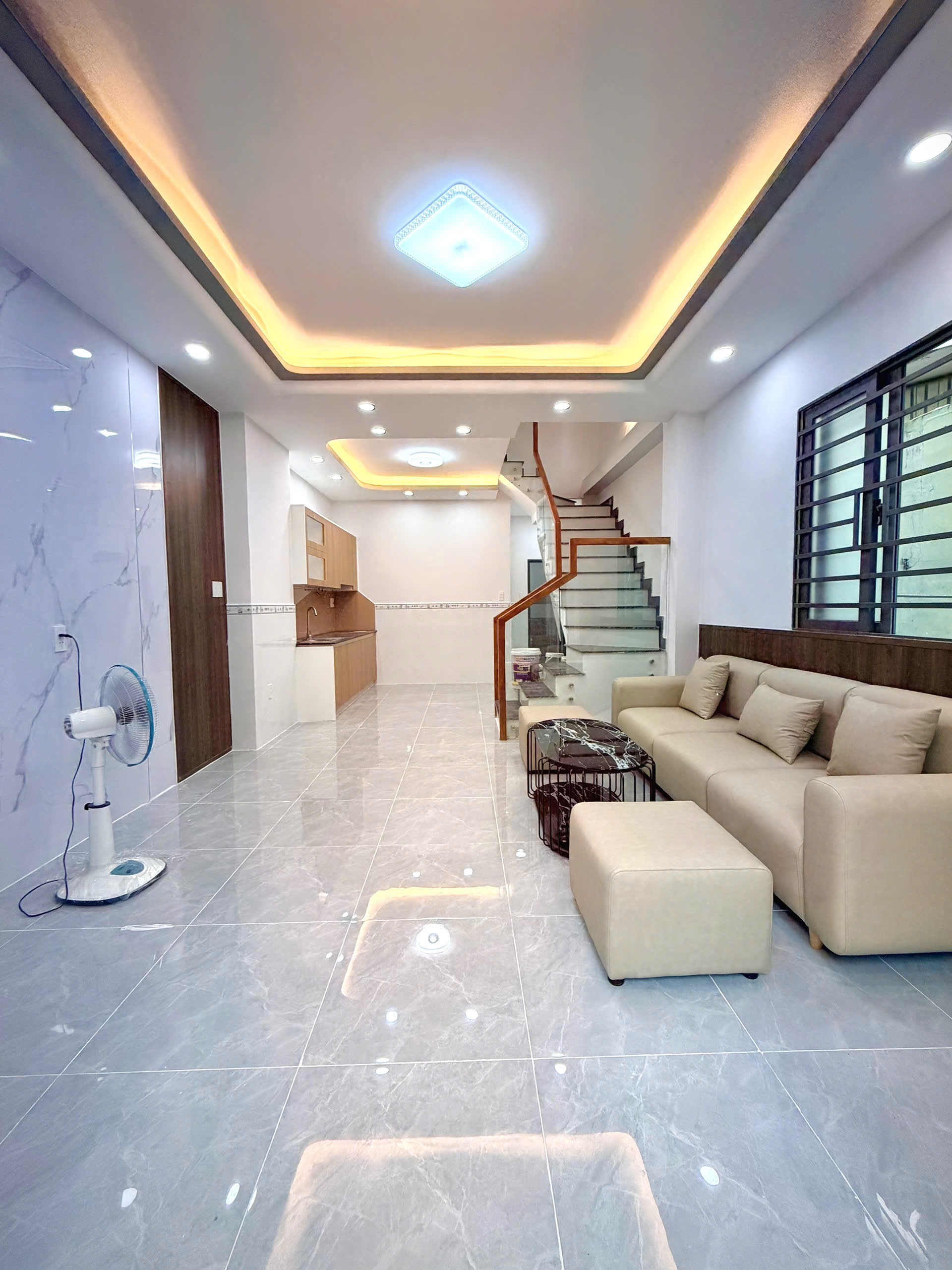 Nhà đẹp hẻm xe hơi sát Q.6 DT:4,2x13 full NT chỉ 5T35 TL, thuận tiện di chuyển ra trung tâm TP
