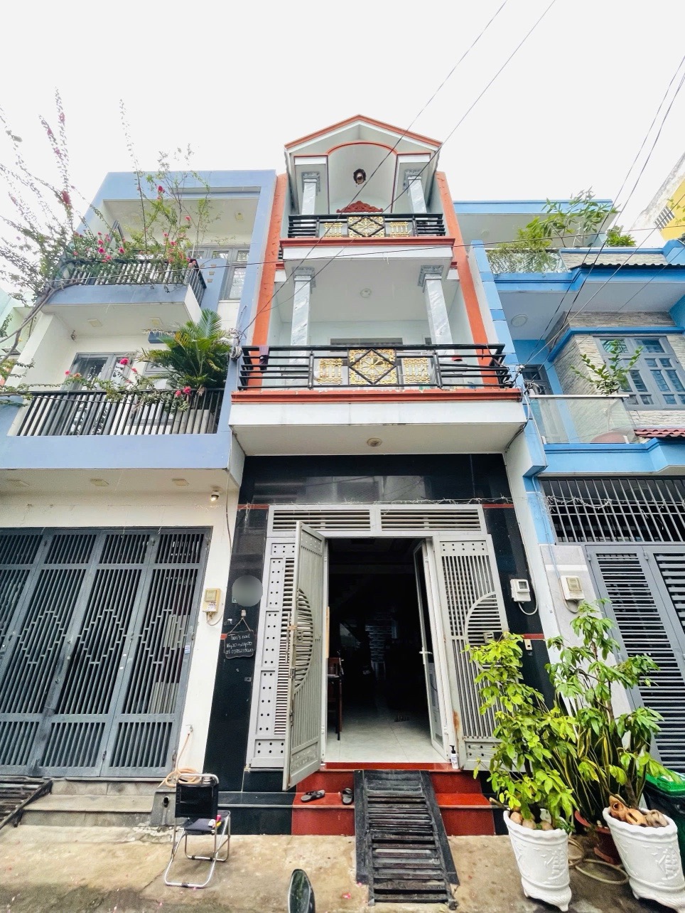 NHÀ 3 TẦNG HẺM 6M LIÊN KHU 8-9 – GIÁ 6.6 TỶ! • Diện tích: 4 × 15m (khuôn đất vuông vức, đẹp)