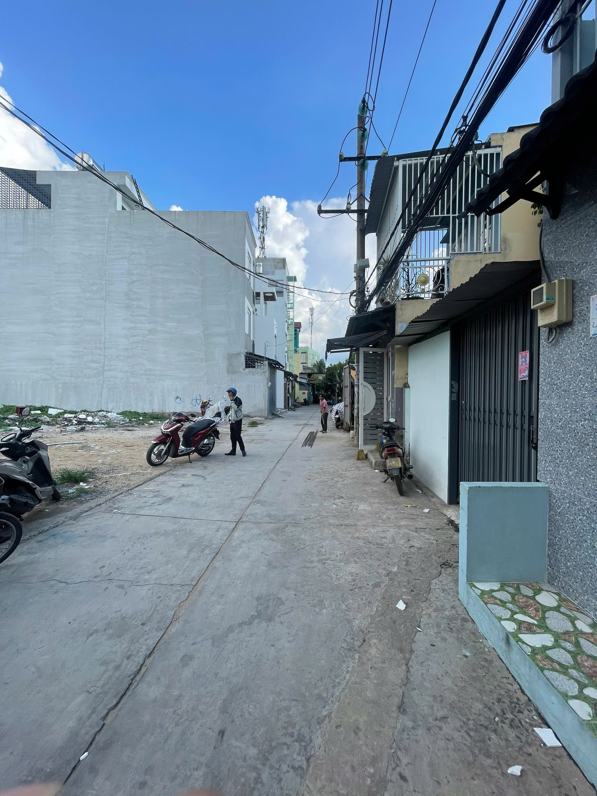 HXH , 1/ LÊ ĐÌNH CẨN, 4X18,5M, CẤP 4, GIÁ 4.6 TỶ BỚT LỘC.