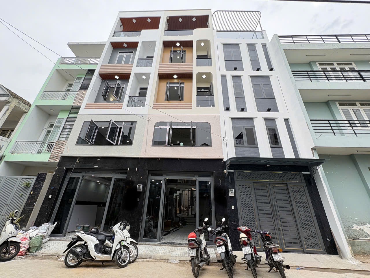 Cơ hội sở hữu nhà phố cực tốt chỉ 7T9 TL full NT,DT:4x14 phù hợp với GĐ đông TV A/c dọn vào ở ngay