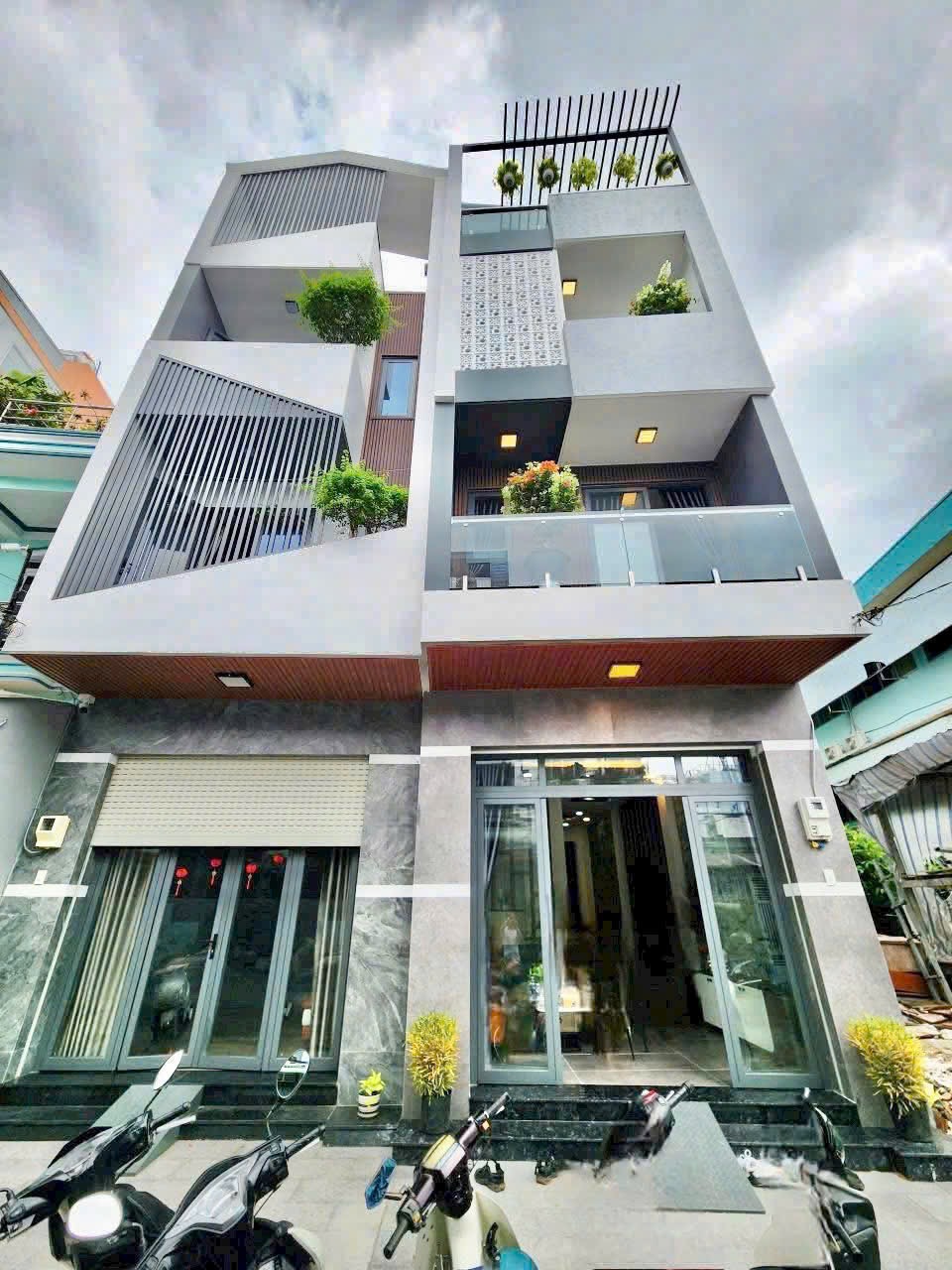 (Nhà đẹp) Mặt tiền đường Trần Thủ Độ, phường Phú Thạnh. (DT: 4x12m 4 tầng). Giá: 8.9 tỷ