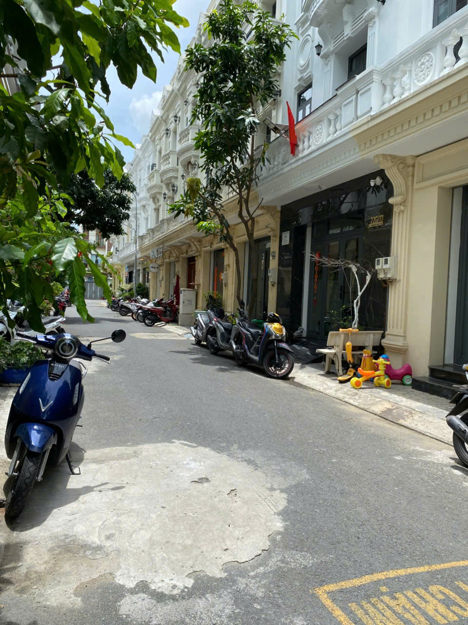Nhà Đẹp 3,5 Tấm Hẻm 7m Vip Khu Nội Bộ Ngay Công Viên dt 4.2x13m giá 6.8 tỷ bớt lộc