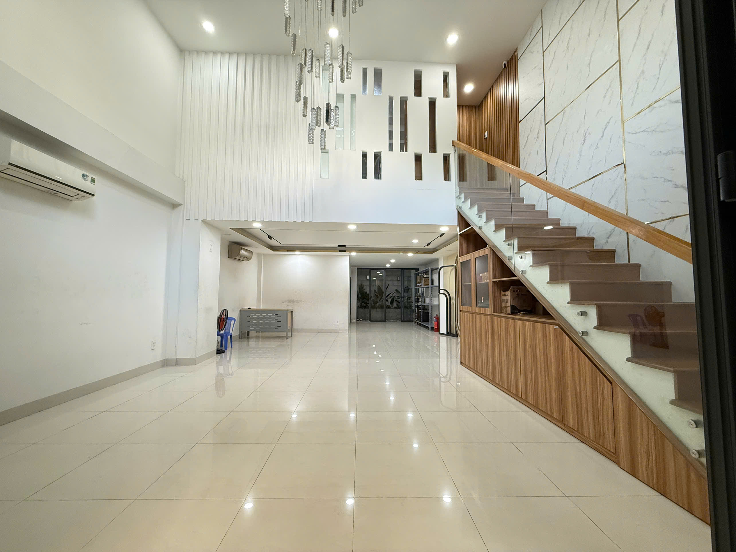 🔹 Bán nhà hẻm Hương Lộ 2, Bình Trị Đông A, Bình Tân, DT 6x20, Giá 18.2 tỷ, 2 lầu ST 🔹