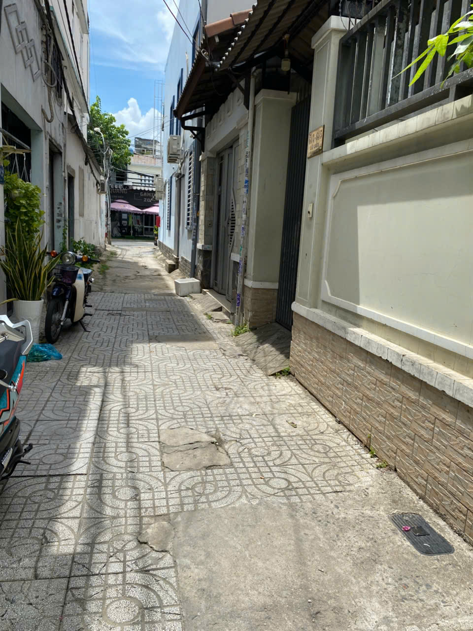 BÁN NHÀ HẺM LÊ LIỄU – QUẬN TÂN PHÚ GIÁ 6,4 TỶ TL.