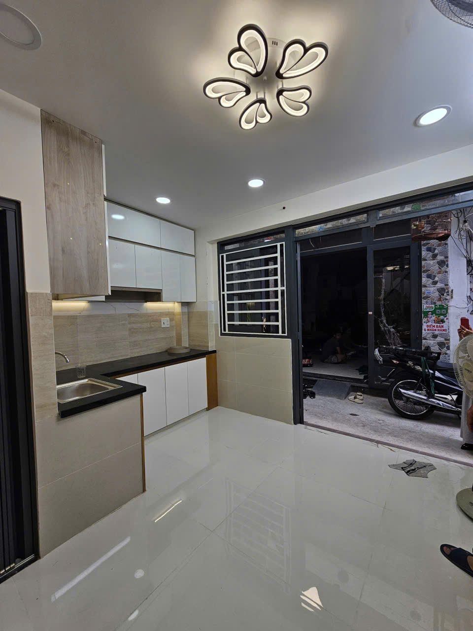 Bán Nhà Lầu DT: 3.8x4m Hẻm 1/ Đường Phan Thị Hành, P. Phú Thọ Hòa, Giá: 2.2 tỷ