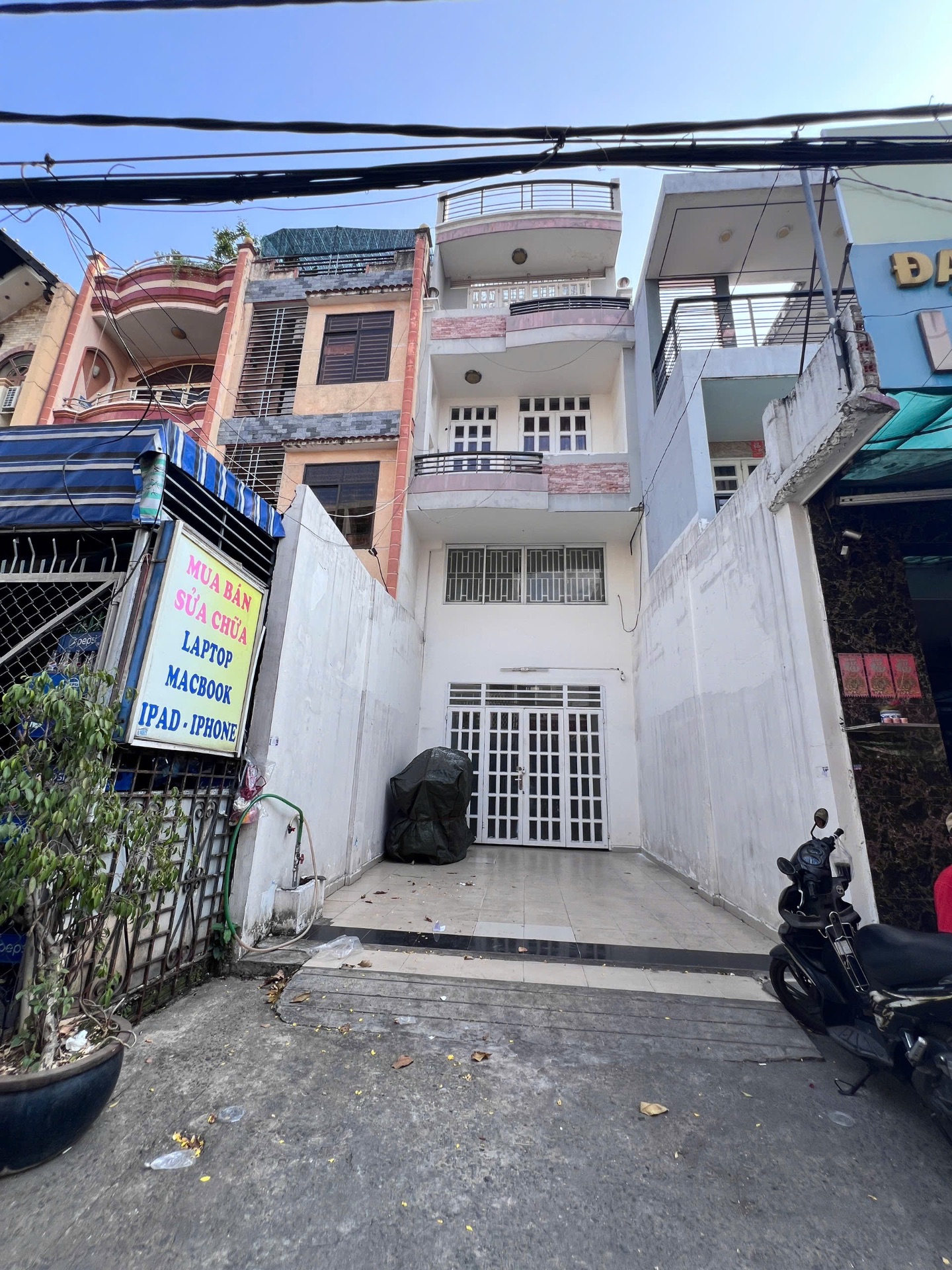 Bán nhà mặt tiền kinh doanh Trịnh Đình Trọng, phường Phú Trung. (DT: 4.2x21m 4 tầng). Giá: 13.7 tỷ