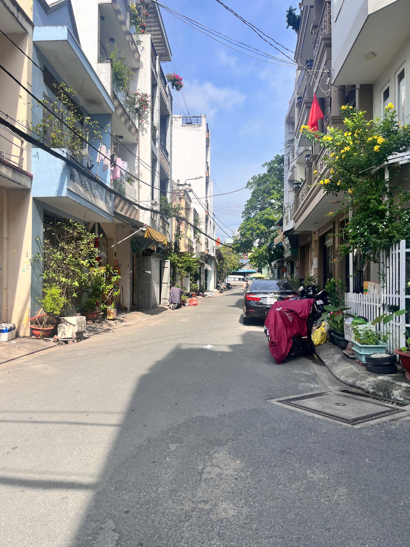 Bán nhà đường Lê Thúc Hoạch, P. Phú Thọ Hoà. (DT: 5x16m 4 tầng). Giá: 10 tỷ