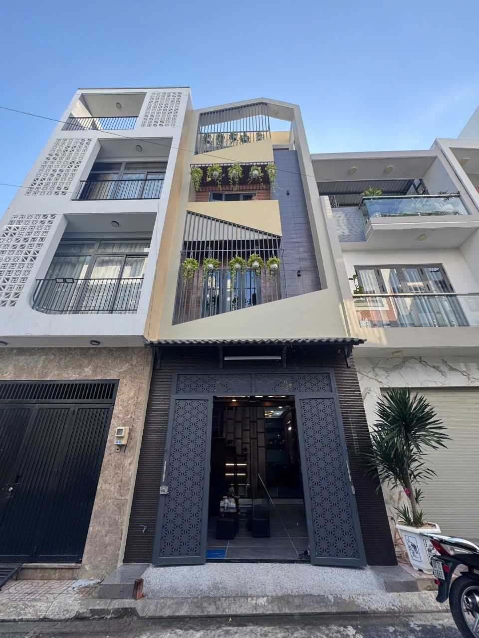 BÁN NHÀ ĐƯỜNG SỐ 3 – GẦN AEON TÂN PHÚ – Diện tích: 4,2x12m, vuông đẹp – Kết cấu: 1 trệt, 2 lầu, ST
