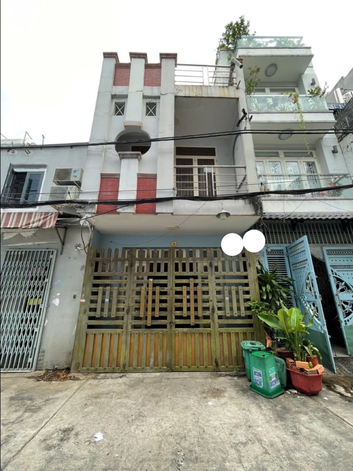 Chủ ngộp lắm rồi cần bán gấp nhà An Dương Vương DT:4x11 chỉ 5T85 TL mạnh , tiện về sửa lại xây mới