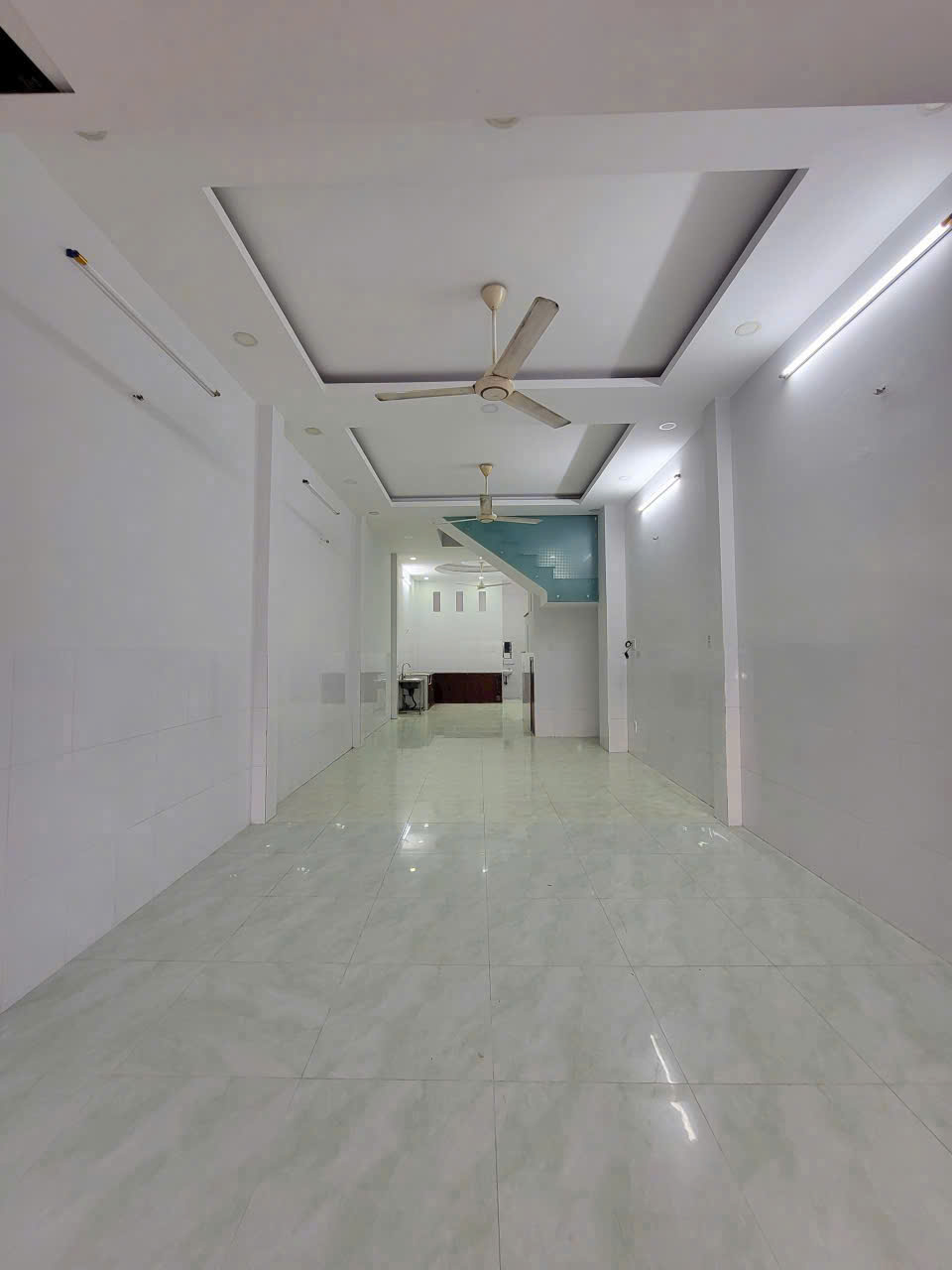 BÁN NHÀ 1/ ĐƯỜNG SỐ 3 BHHA – HẺM CHỢ KINH DOANH – Diện tích: 3.93 x 17.6m, nở hậu 4.08m