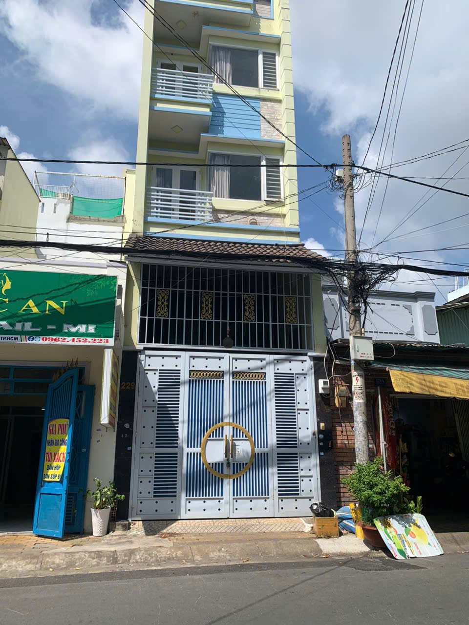 Mặt tiền Quách Đình Bảo 3 tầng, 4,1x14m, nở hậu 4,9m. nở hậu tài lộc.