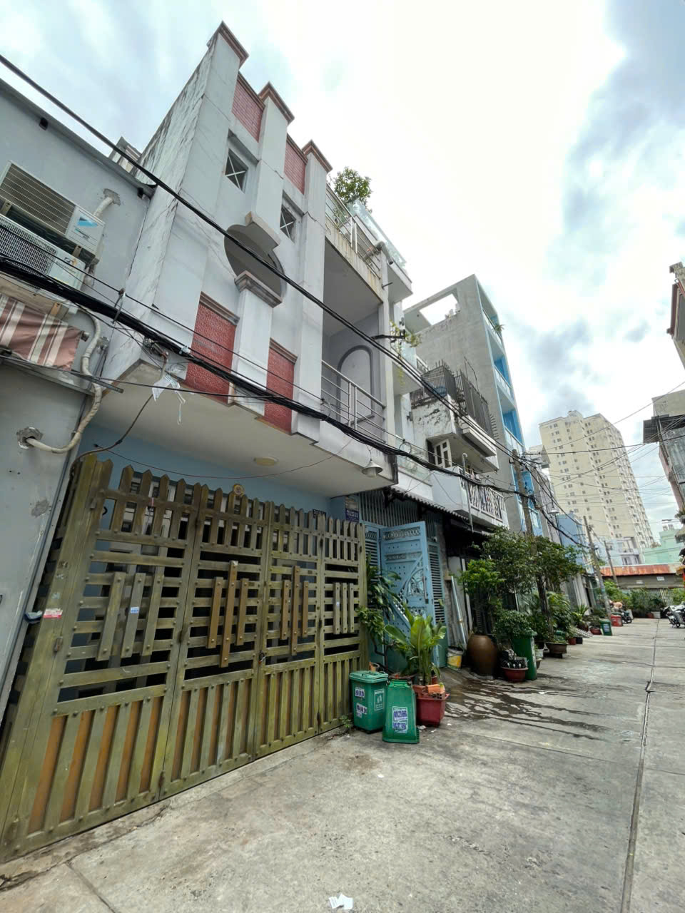 BÁN NHÀ ĐƯỜNG AN DƯƠNG VƯƠNG GIÁP Q6 GẦN KHU TÊN LỬA - TRỆT, 1 LẦU, SÂN THƯỢNG - GIÁ 5,85 TỶ