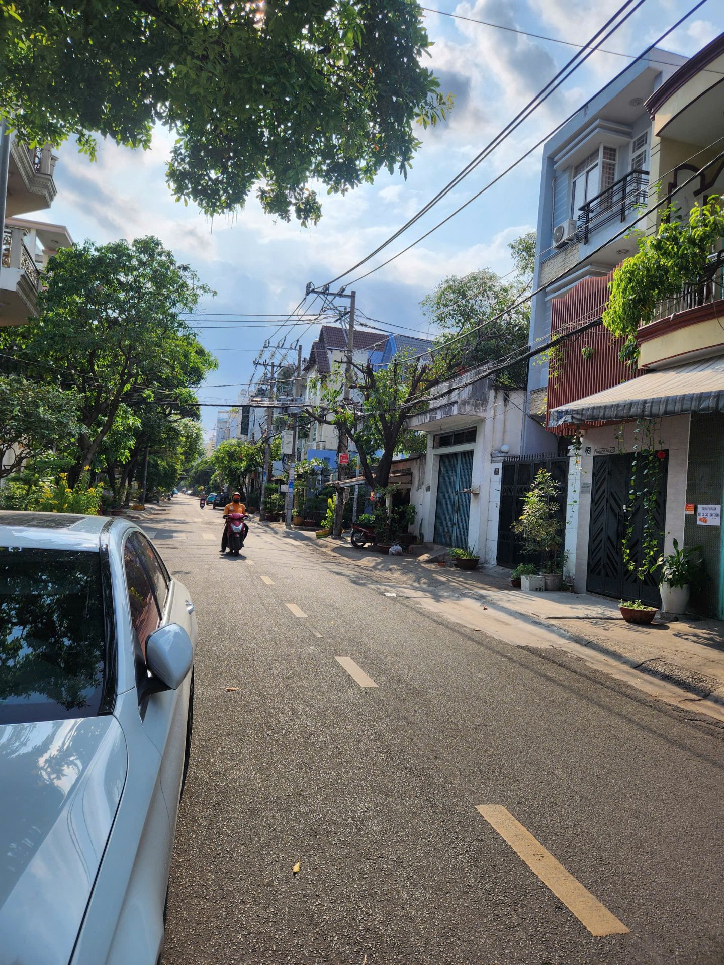 Bán Nhà Lầu ST DT: 4.2x17.5m MT Đường Dân Tộc, P. Tân Thành, Giá: 11.7 tỷ