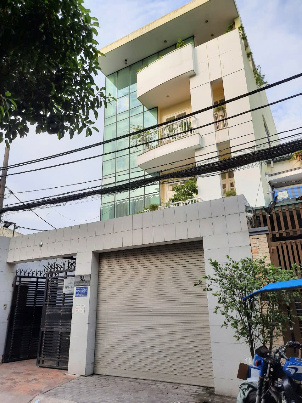 BÁN NHÀ MẶT TIỀN NGUYỄN HÁO VĨNH – DIỆN TÍCH KHỦNG 8x30M, KẾT CẤU 3 LẦU SÂN THƯỢNG GIÁ CHỈ 24 TỶ