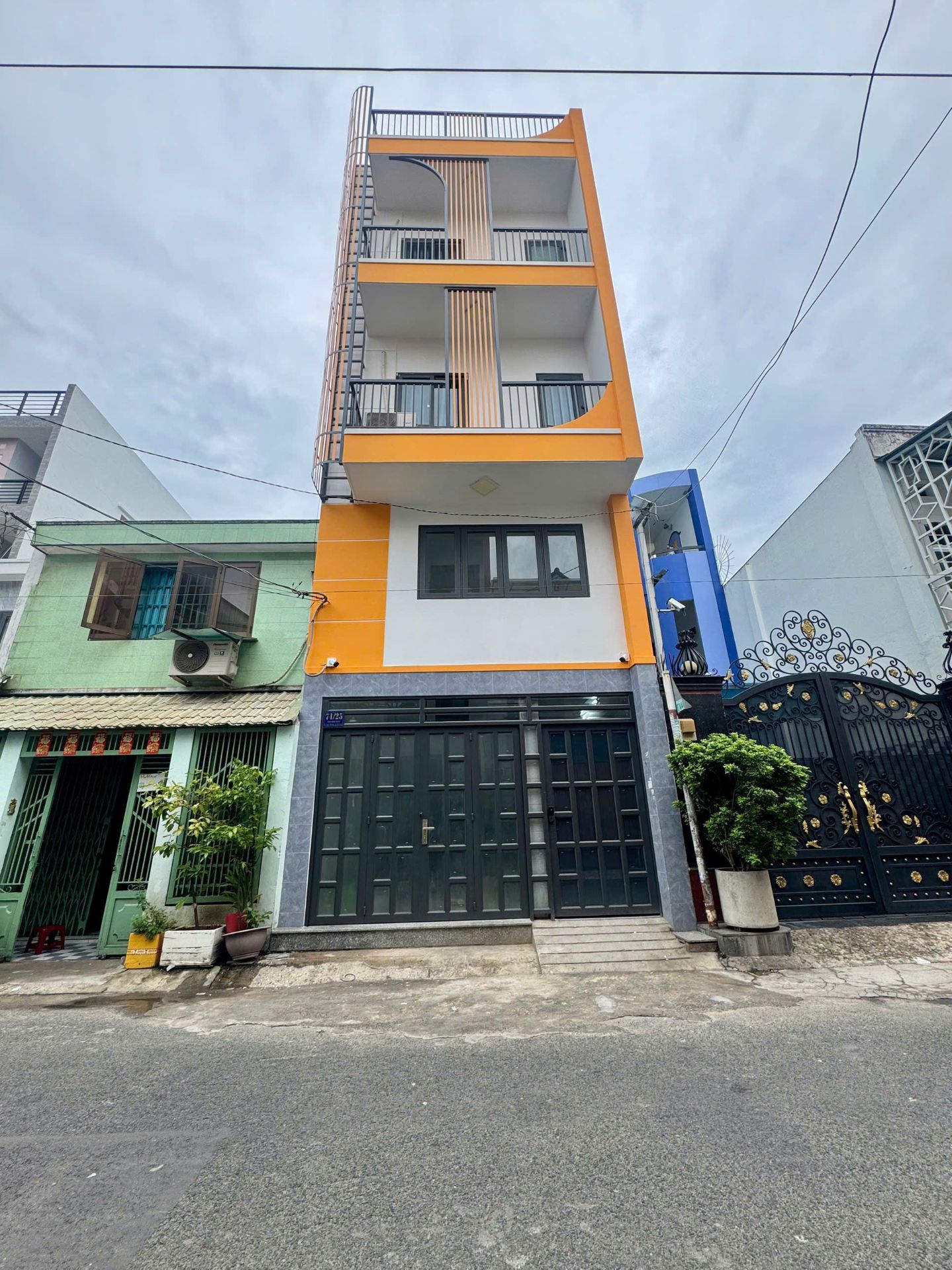CĂN HỘ DỊCH VỤ THANG MÁY 17 PHÒNG - DÒNG TIỀN 75TR/THÁNG - GIẢM GIÁ 17,7 TỶ