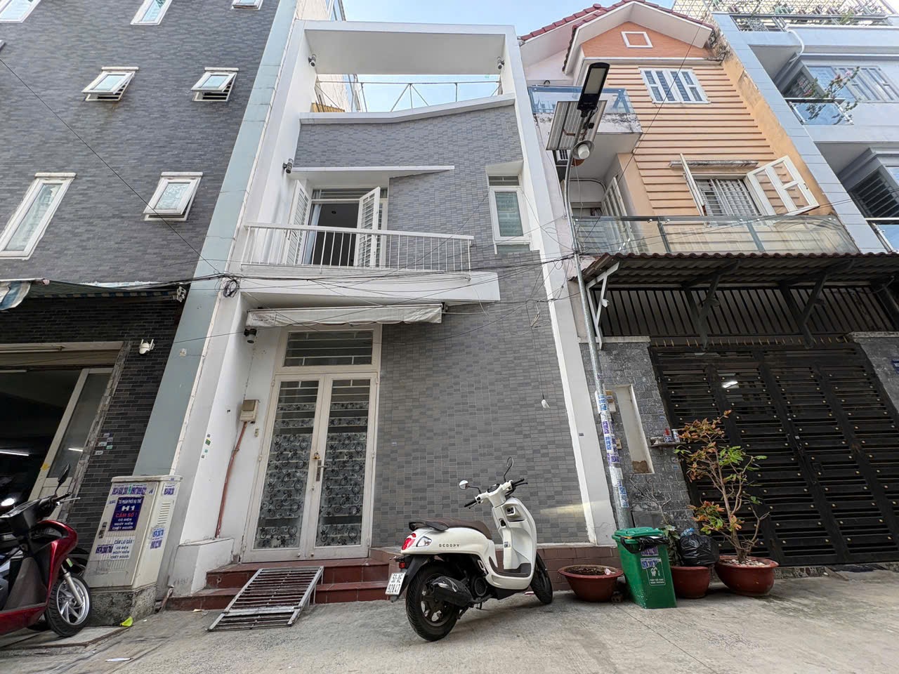 Nhà đẹp Tân Hoà Đông-2 lầu- Hẻm 5 m - 5.9 tỷ