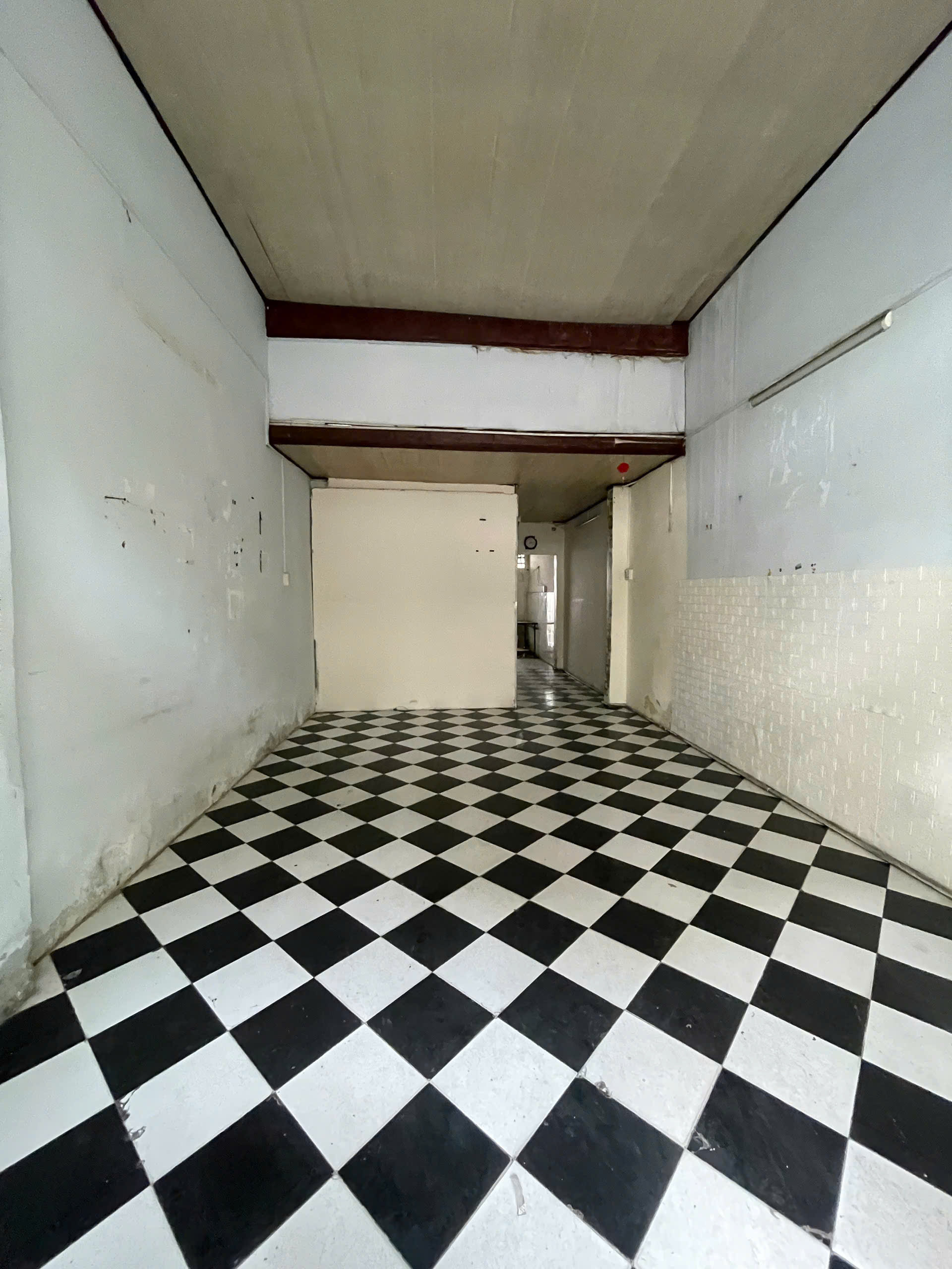 Bán nhà MTNB đường Nguyễn Trường Tộ_P. Tân Thành_Tân Phú, CẤP 4, DT: 4,25X19m, Giá: 11.5 tỷ tl