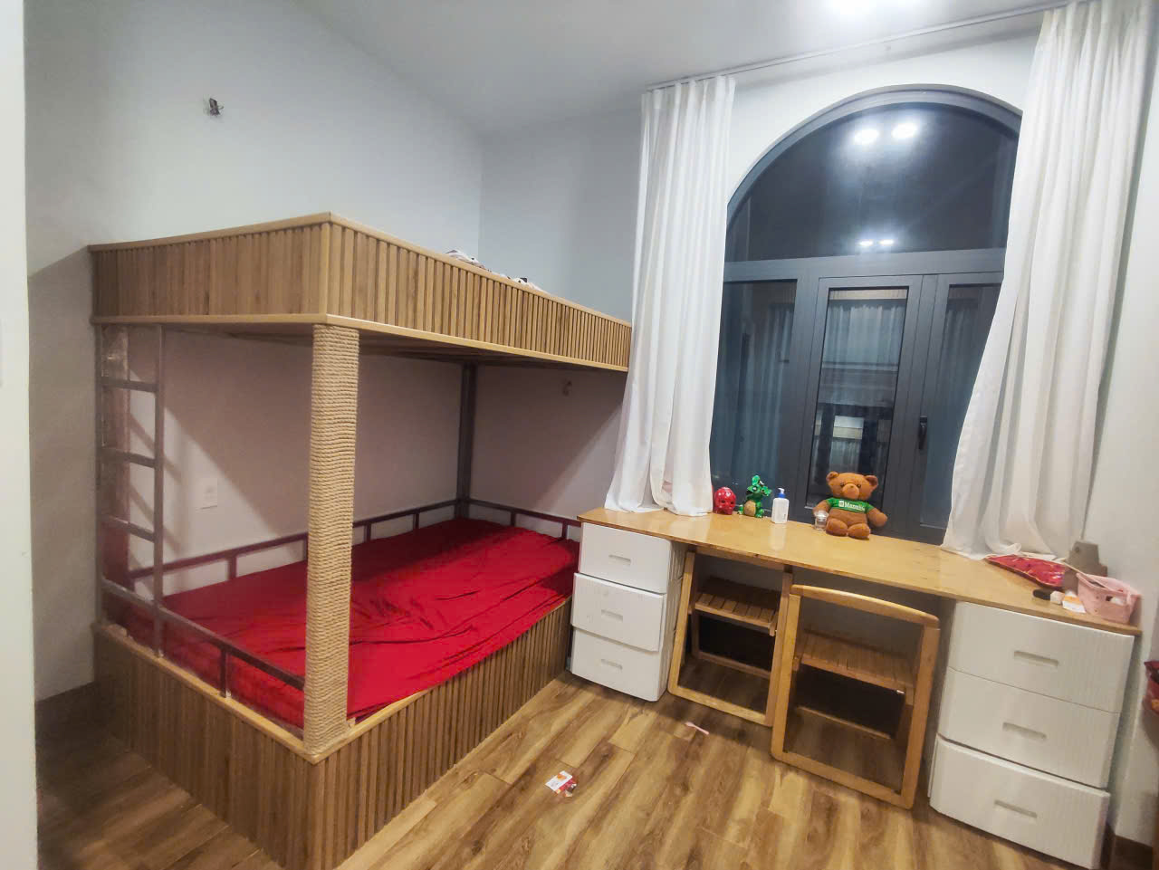 BÁN NHÀ MẶT TIỀN NỘI BỘ ĐƯỜNG SỐ 2 NHÀ 3 LẦU, NỘI THẤT CAO CẤP, GIÁ 9 TỶ.