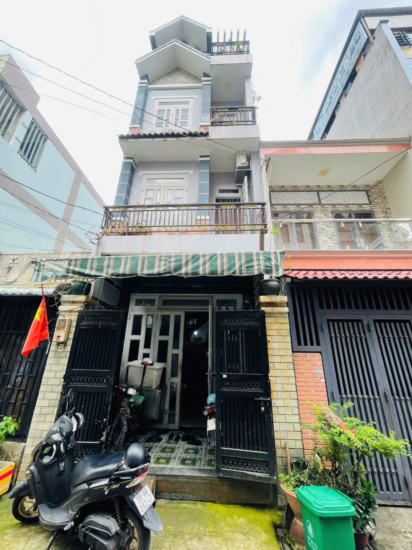 HXH đường Lê Thúc Hoạch, P. Phú Thọ Hoà, DT: 4x12m - 2 Lầu ST. Giá: 8.2 tỷ thương lượng