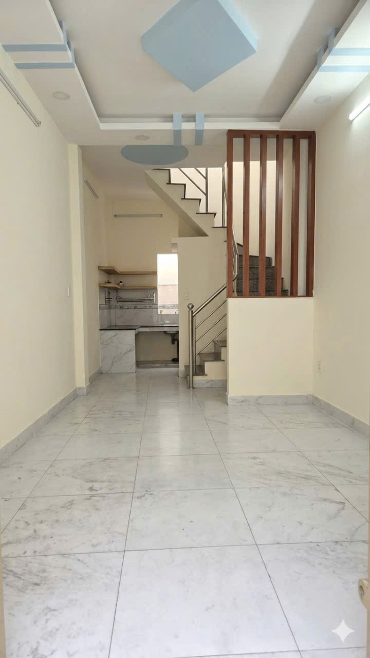 Bán Nhà Lầu DT: 3x5.5m Hẻm 1/ Đường Âu Cơ, P. Phú Trung, Giá: 2.75 tỷ