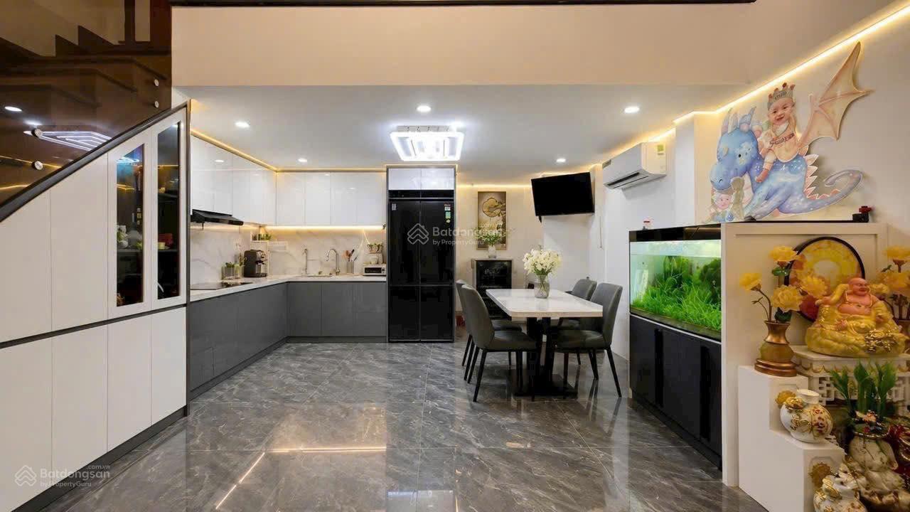 Nhà đẹp HXH VIP 3 lầu sân thượng hẻm nhựa 10m Thoại Ngọc Hầu 4mx18m chỉ 9,99