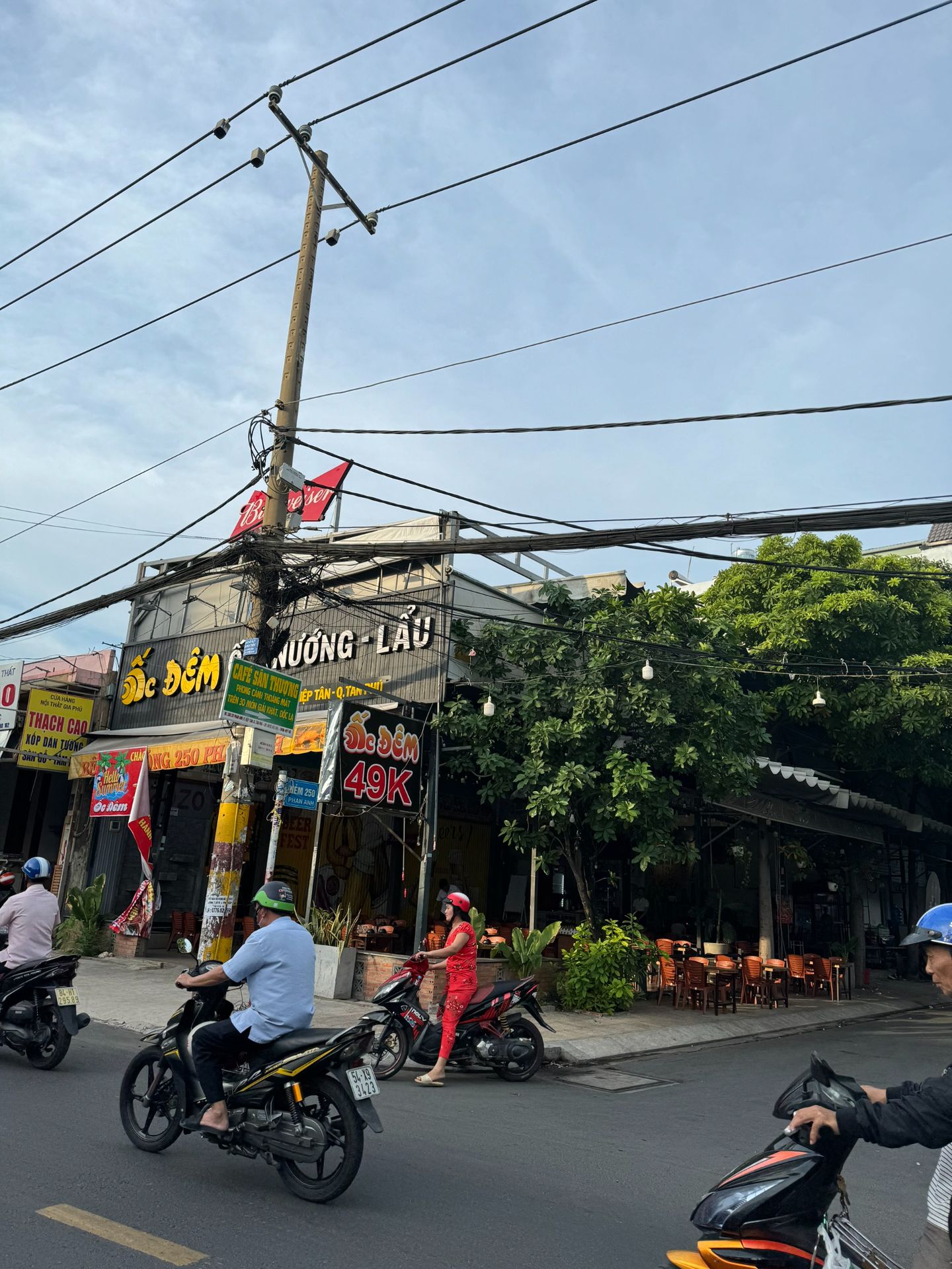 🏡 BÁN NHÀ GÓC 2 MẶT TIỀN NGANG 8M – VỊ TRÍ KINH DOANH ĐẮC ĐỊA NGAY NGÃ 4 BỐN XÃ
