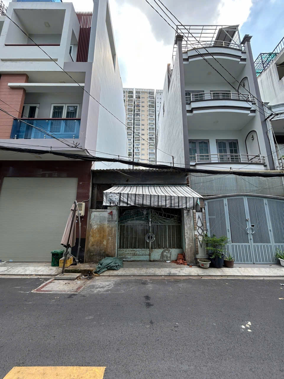 NHÀ NÁT Dt: 4x15m - HẺM NHỰA 8M THÔNG - NGAY MŨI TÀU LŨY BÁN BÍCH & ÂU CƠ – GIÁ 8 TỶ