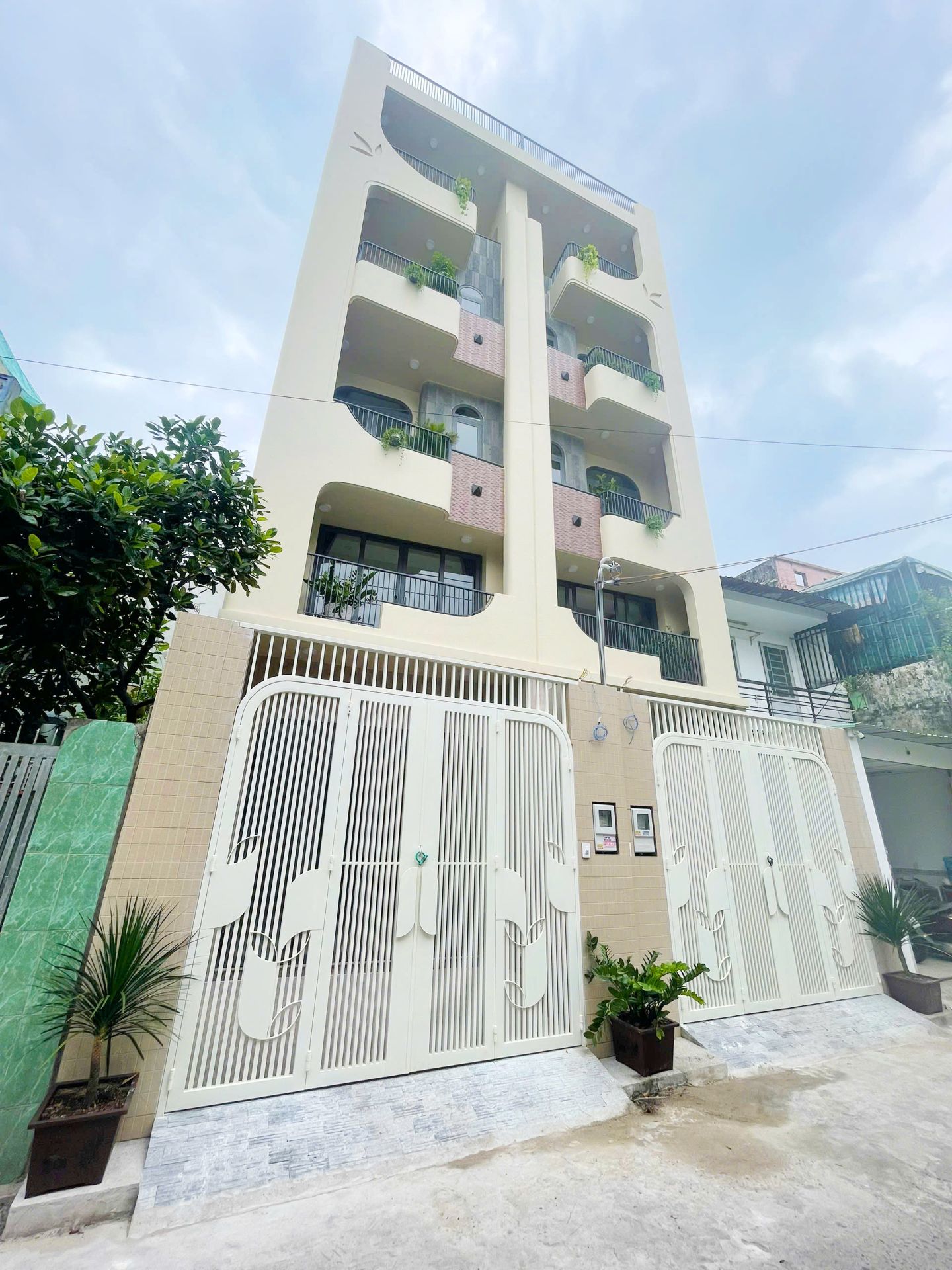 🏡 BÁN NHÀ MỚI LỬNG 3 LẦU SÂN THƯỢNG – LÊ VĂN QUỚI GẦN NGÃ 4 BỐN XÃ 🏡