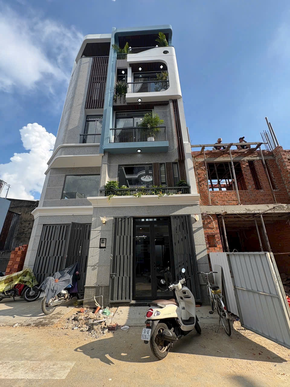 🔥Siêu phẩm nhà phố Bình Tân chỉ 7T45 TL sở hữu ngay 4x13 4PN 5WC xe hơi ngủ trong nhà ,Full NT 🔥