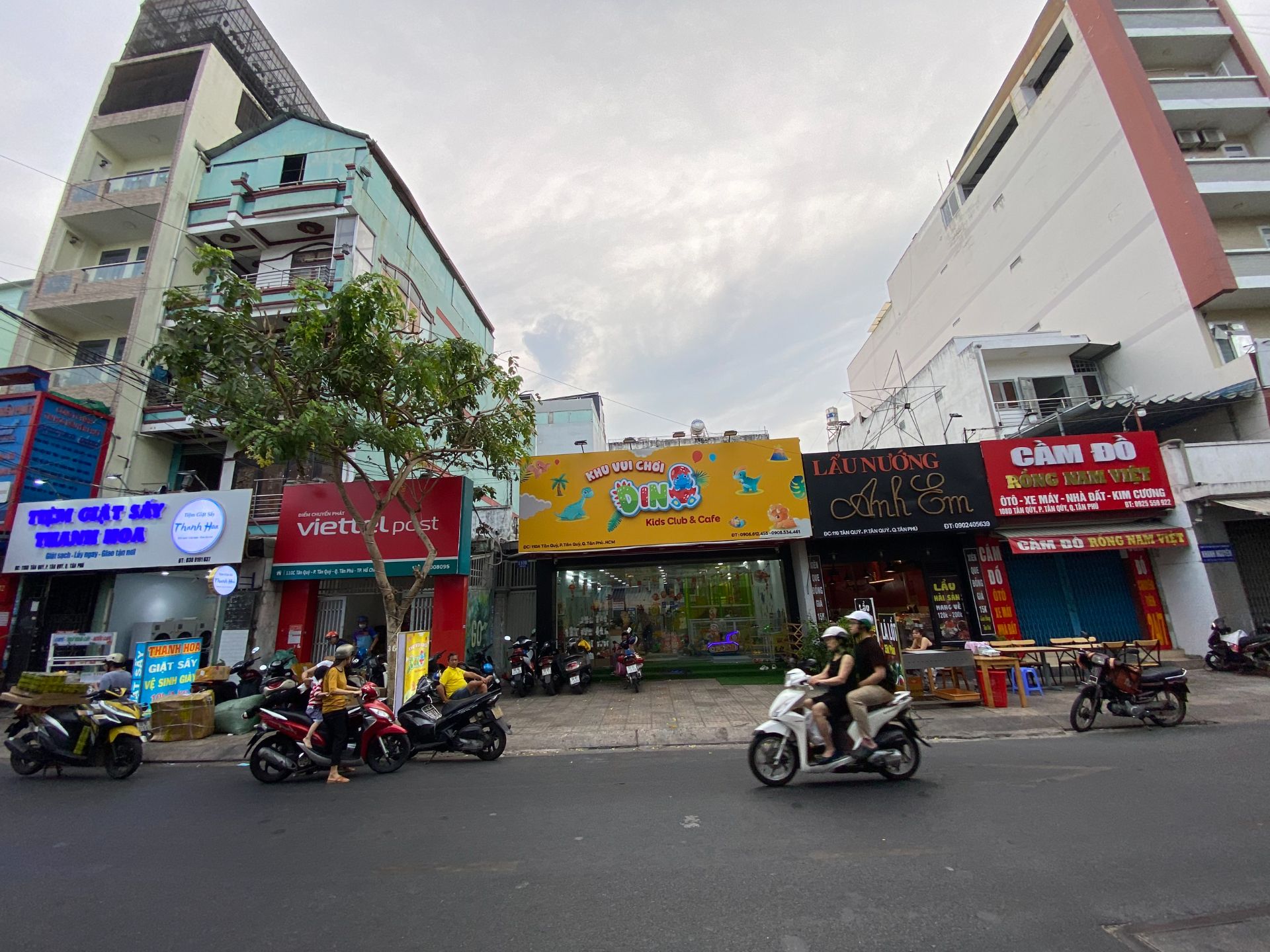 🏡 BÁN ĐẤT/NHÀ CẤP 4 MẶT TIỀN TÂN QUÝ – 8Mx30M, ĐANG CÓ DÒNG TIỀN 4 - ĐCT 45 triệu - GIÁ 40 Tỷ