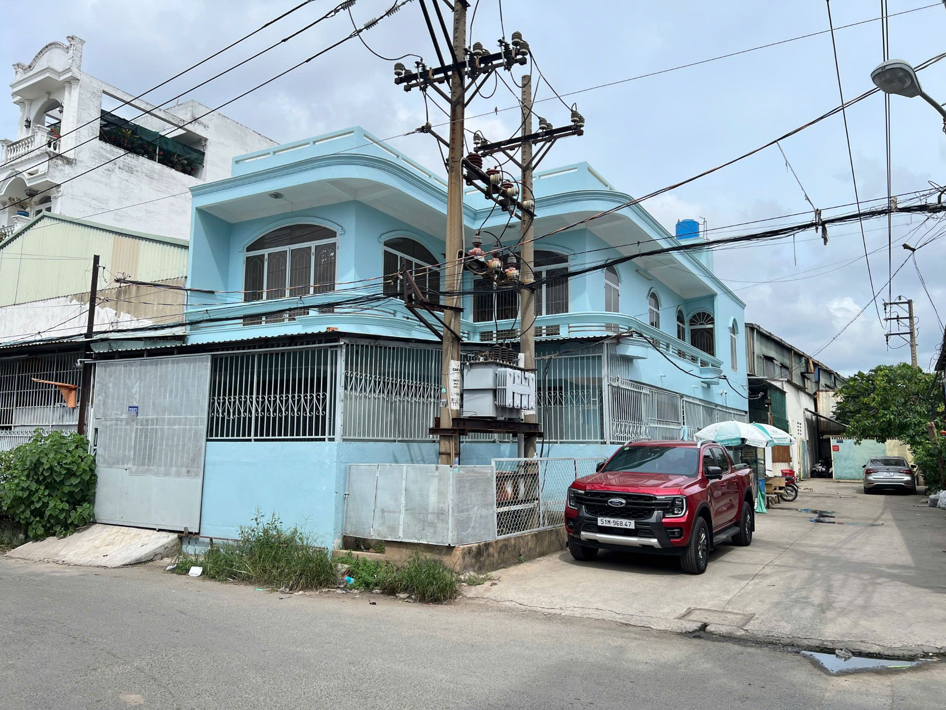 Bán Nhà 1 Lầu Góc 2 Mặt Tiền Hẻm Nhựa 8m Hương Lộ 2, 8x20m, DTS 231.7m². Giá 10.5 Tỷ TL