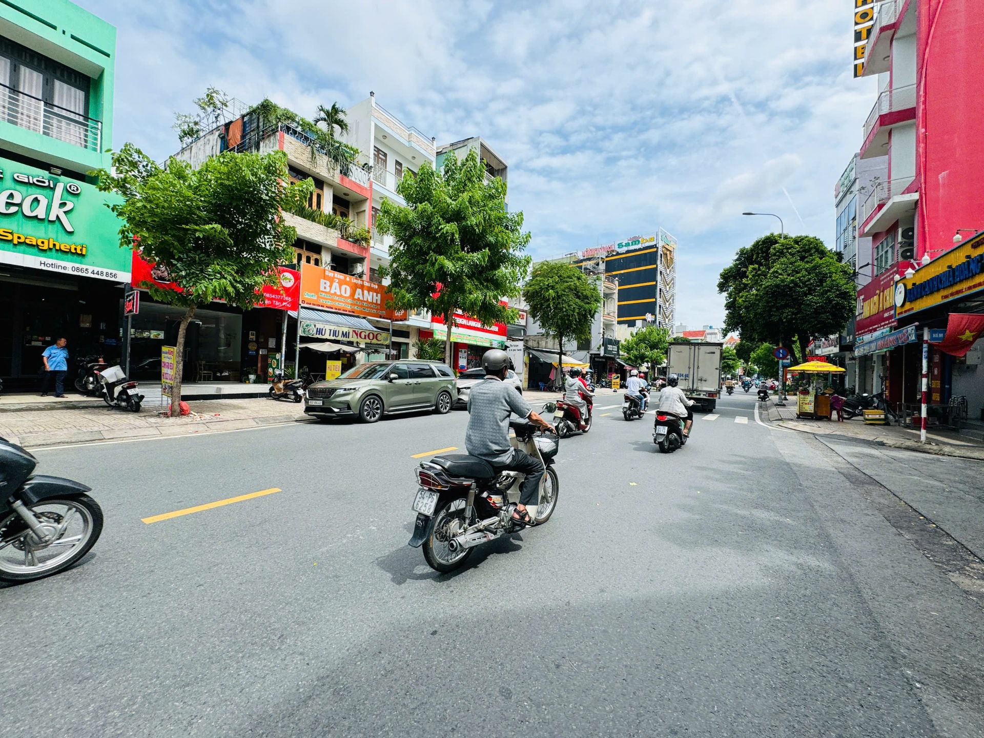Hàng Hiếm! Mặt tiền Tân Sơn Nhì ngang 5m,Dài 18m. DT 95m², kinh doanh cực tốt, chỉ 17,9 tỷ TL