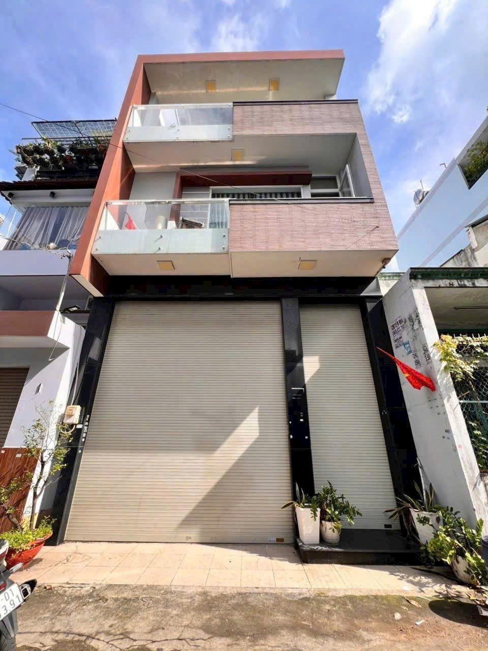 🔥Nhà đẹp ngang 6,2m bề thế hầm 2 lầu chỉ 8T5 TL mạnh hàng chính chủ chưa qua đầu tư giá cực tốt 🥰
