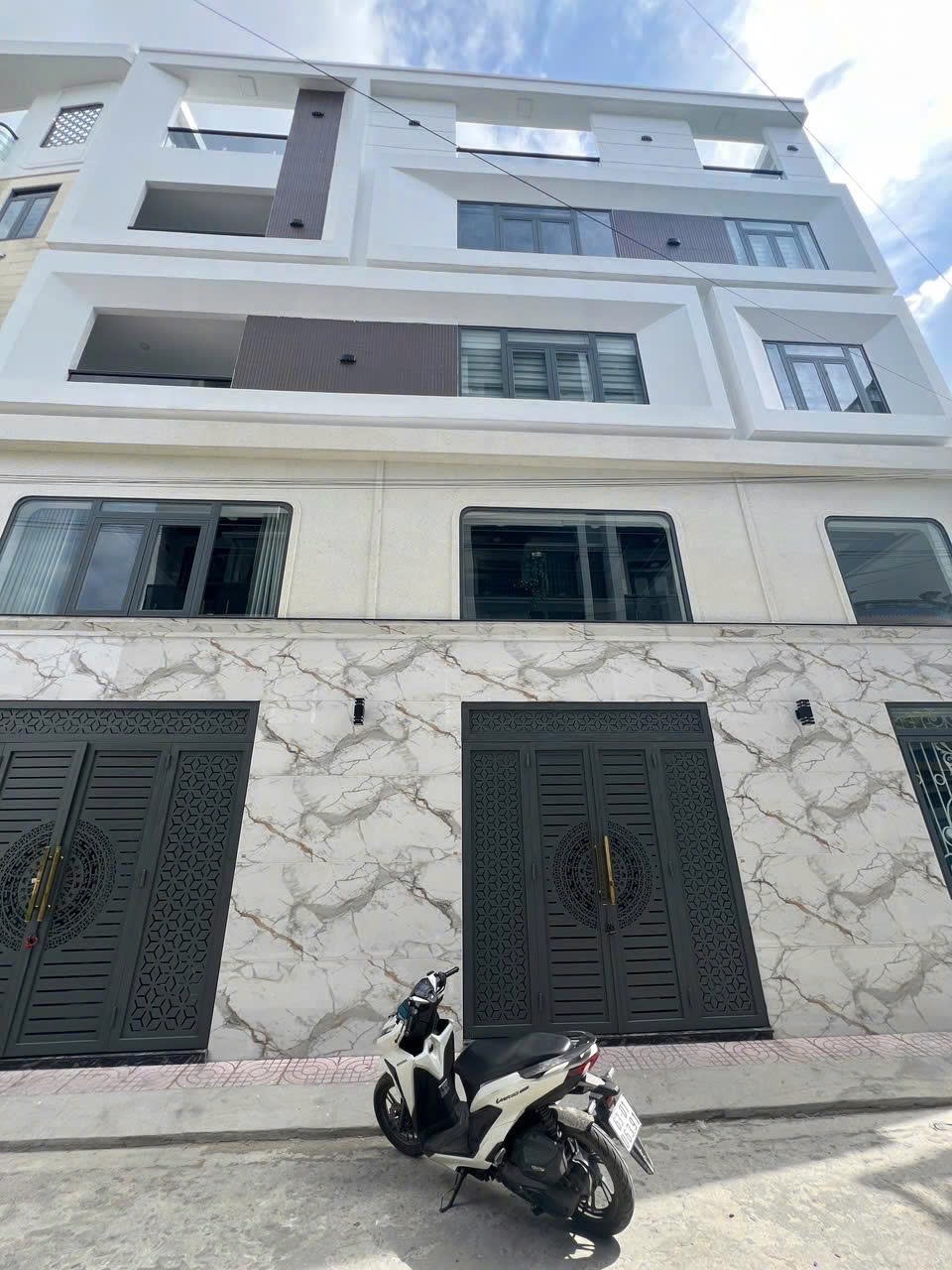 BÁN NHÀ HXH CHIẾN LƯỢC – NỞ HẬU 7.59M – 79M² – 1 TRỆT 1 LửNG 2 LẦU ST – CHỈ 10.2 tỷ