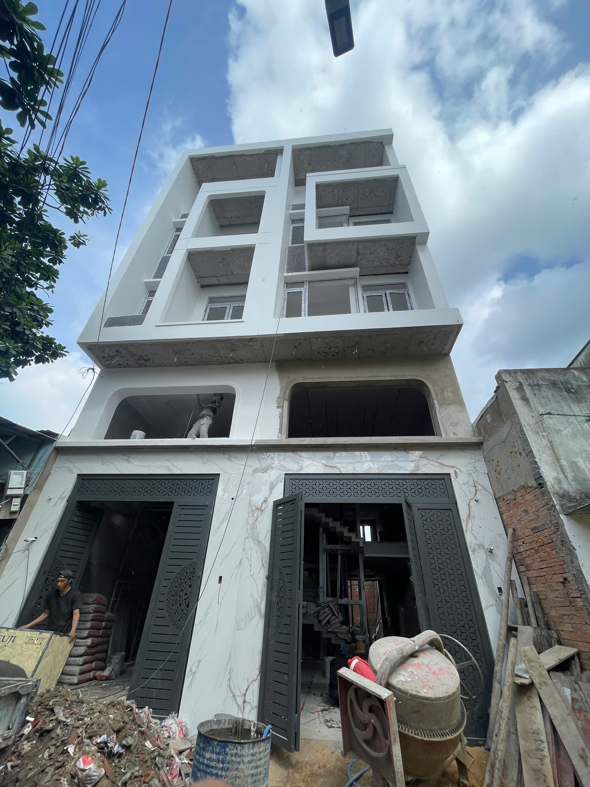 🔥Cặp nhà phố giáp khu tên lửa có thang máy hẻm xe hơi DT:4x17 đúc 4,5 tấm BTCT chỉ 8T5 TL mạnh 🥰