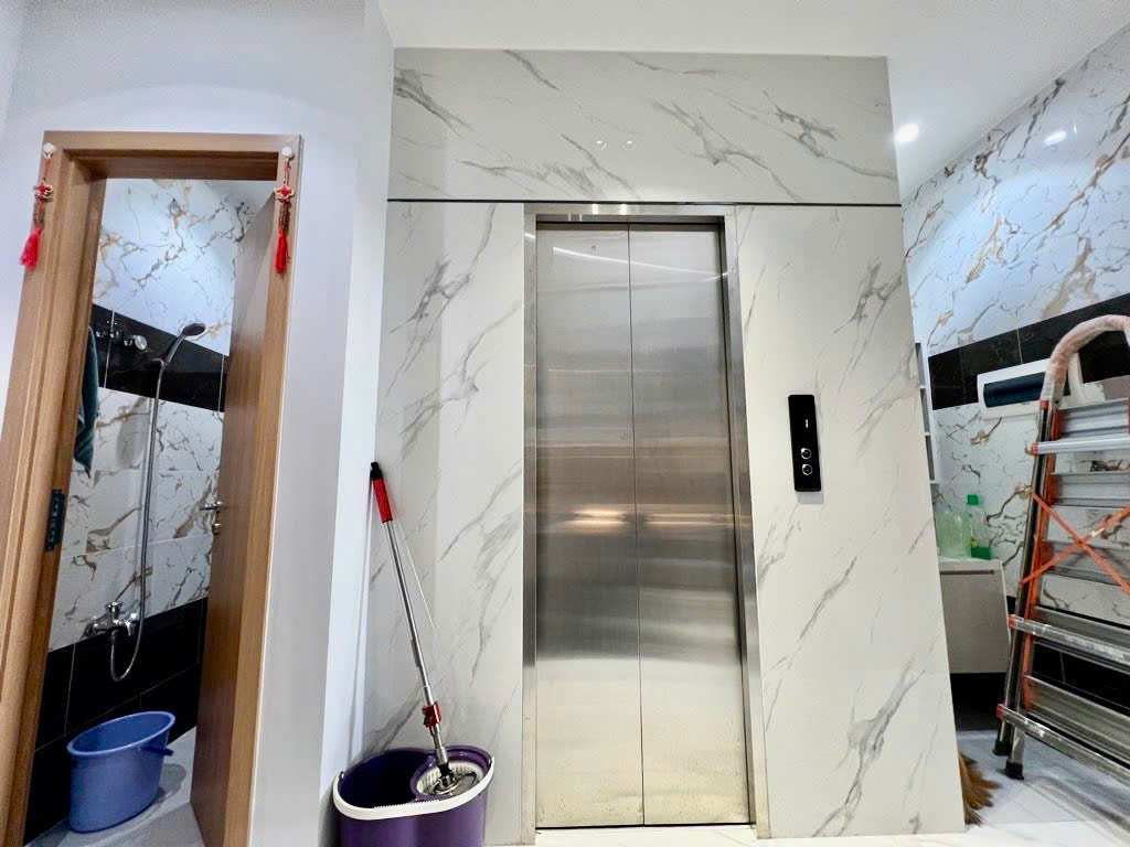 Nhà Đẹp HXH VIP Thoại Ngọc Hầu – 6x17m – 4 tầng – Có thang máy – Giá 14 tỷ